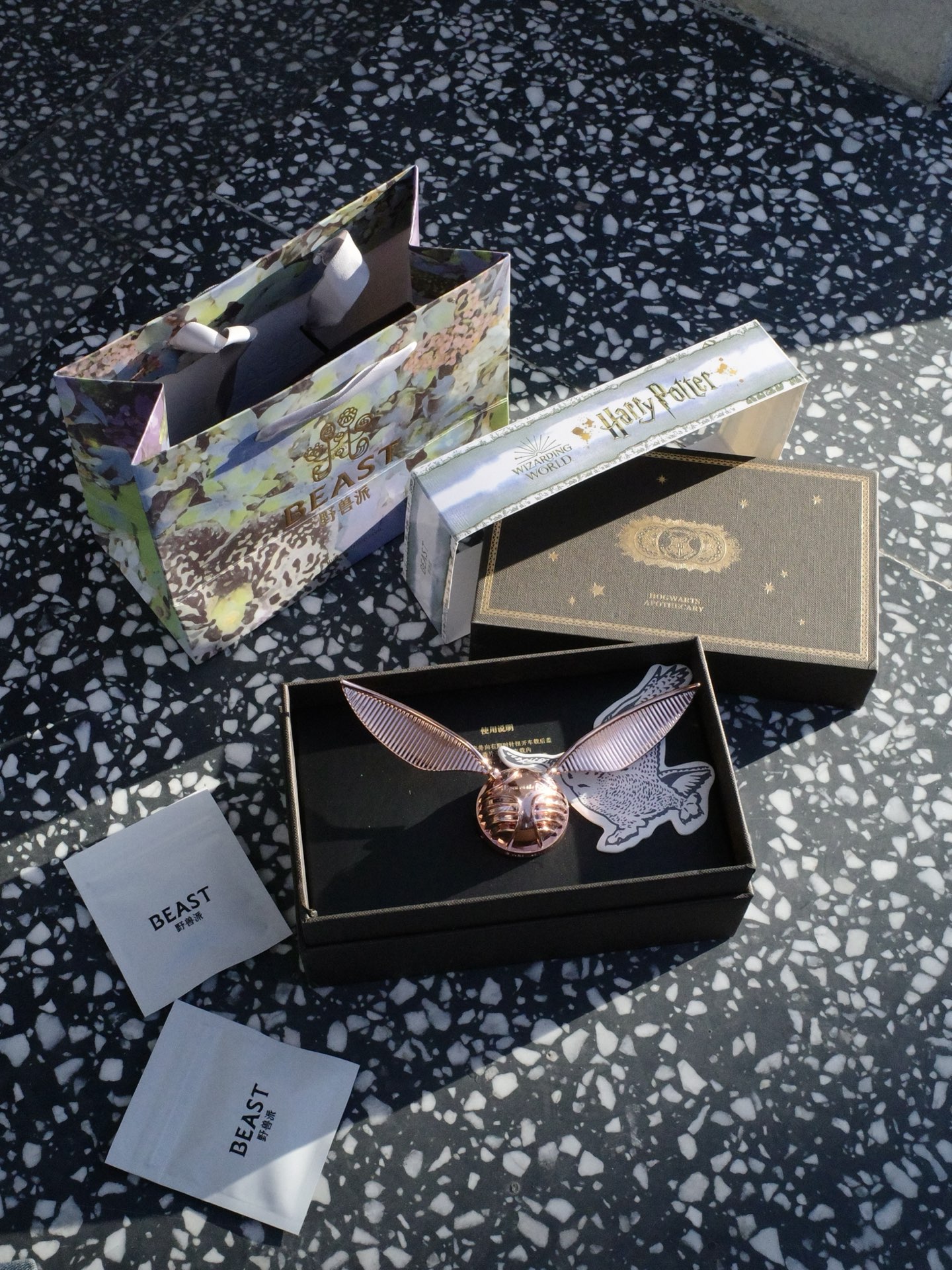 NO:810812,The latest rose gold!  !  !  Authentic trading company order goods, new fans must be curious why we can get new colors!  That's because the brand's production volume is too large, so it must be produced by a foundry. However, it is a familiar factory around us, so of course we can get it!  The appearance is exactly the same as that of a certain cat, except that we have saved a lot of unnecessary expenses. I won’t go into details. Anyway, it is a pure original product!  , Car Aromatherapy. Home Fragrance. Candles19860909最新的玫瑰金！！！ 正品贸易公司订单货,有新粉肯定好奇,为啥新色我们能拿到！那是因为品牌出产量太大了,必然要找代工厂去制作,然而就是我们身边熟知的工厂,我们能拿到自然没得说！品相跟某猫是一模一样的,只不过我们省去了 很多不必要的费用,这些就不细说了,反正是正儿八经的纯原货！,车载香薰.居家香氛.蜡烛,accessory