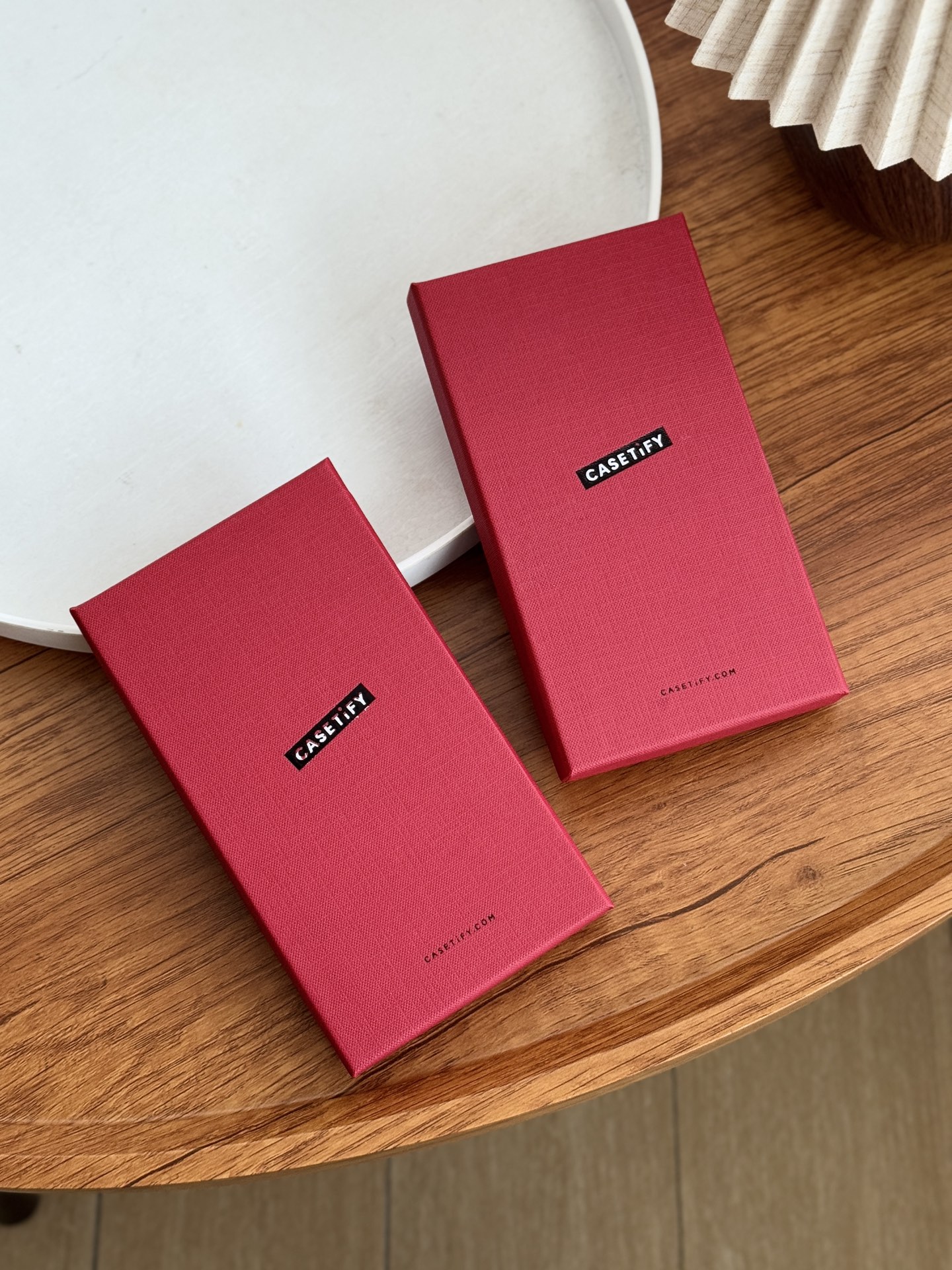 NO:810855,[Casetify Good Luck Year of the Horse Series Mobile Phone Cases] The original order is a good thing. The printing details and hole positions are correct. The surface printing uses high adhesion ink + multi-layer coating process. The pattern has high color saturation and strong adhesion. It will not fade or fall off after long-term use, keeping the rich flowers always fresh. From street-style graffiti strokes to oriental elements full of meaning, each one is a unique interpretation of 'trendy fortune'. Wear it on your mobile phone and let wealth and appearance go online together.  The color will bring you wealth/wealth immediately. Specifications: 13/13Pro/13Promax 14/14Pro/14Promax/14Plus 15/15Pro/15Promax/15Plus 16/16Pro/16Promax/16Plus 17/17Pro/17Promax/17Air, mobile phone cases, small pendants, earphone cases, key chains, trendy department stores, keychain, phone cases19860909【Casetify 马年好运来系列手机壳】 原单好玩意 印刷细节还是孔位都是对的 表面印刷采用高附着力油墨 + 多层覆膜工艺 图案色彩饱和度高 附着力强 长期使用不褪色 不脱落 让富花始终鲜活 从街头风的涂鸦笔触 到寓意满满的东方元素 每一款都是对“潮流招财”的独特诠释 给手机穿上它 让财运和颜值一起在线 颜色马上来财/富贵万象 规格 13/13Pro/13Promax 14/14Pro/14Promax/14Plus 15/15Pro/15Promax/15Plus 16/16Pro/16Promax/16Plus 17/17Pro/17Promax/17Air,手机壳.小挂件.耳机套.钥匙扣潮品百货,keychain,phone cases,accessory