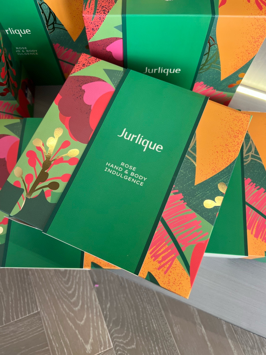 博柏利 Burberry 高定典藏名品高定成衣时装外套连衣裙衬衫T恤 #591B1510 4
