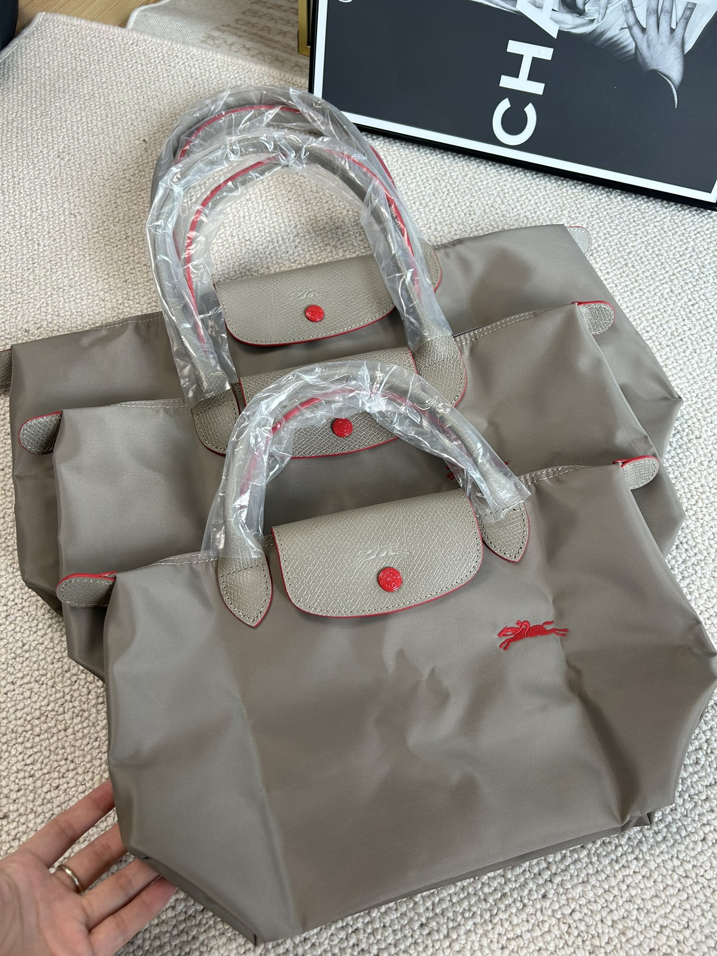 Longchamp ～浅棕色，太 了，我感觉夸的我都要词穷了，你们自己喜欢哪个直接入就行了