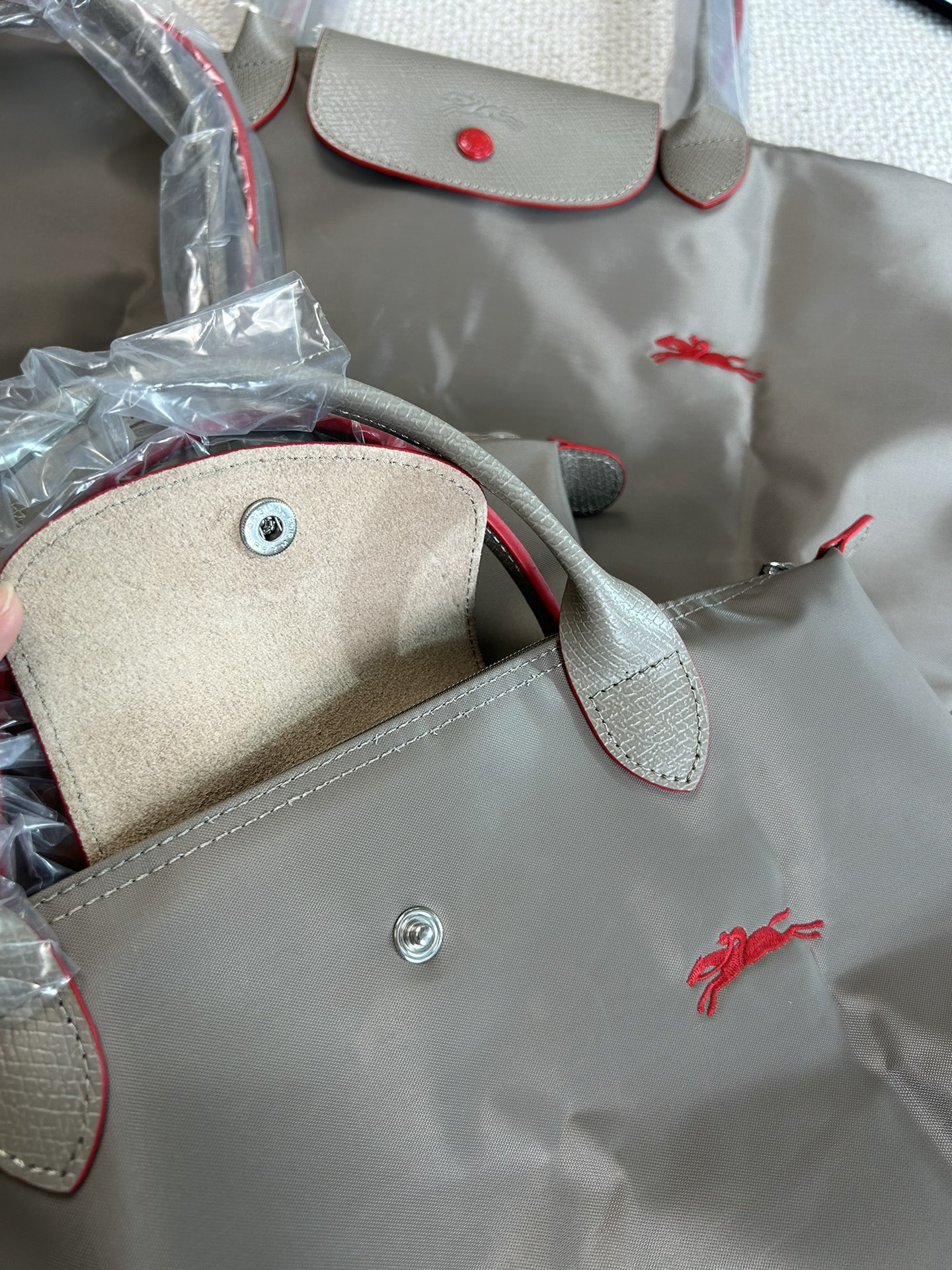 Longchamp ～浅棕色，太 了，我感觉夸的我都要词穷了，你们自己喜欢哪个直接入就行了