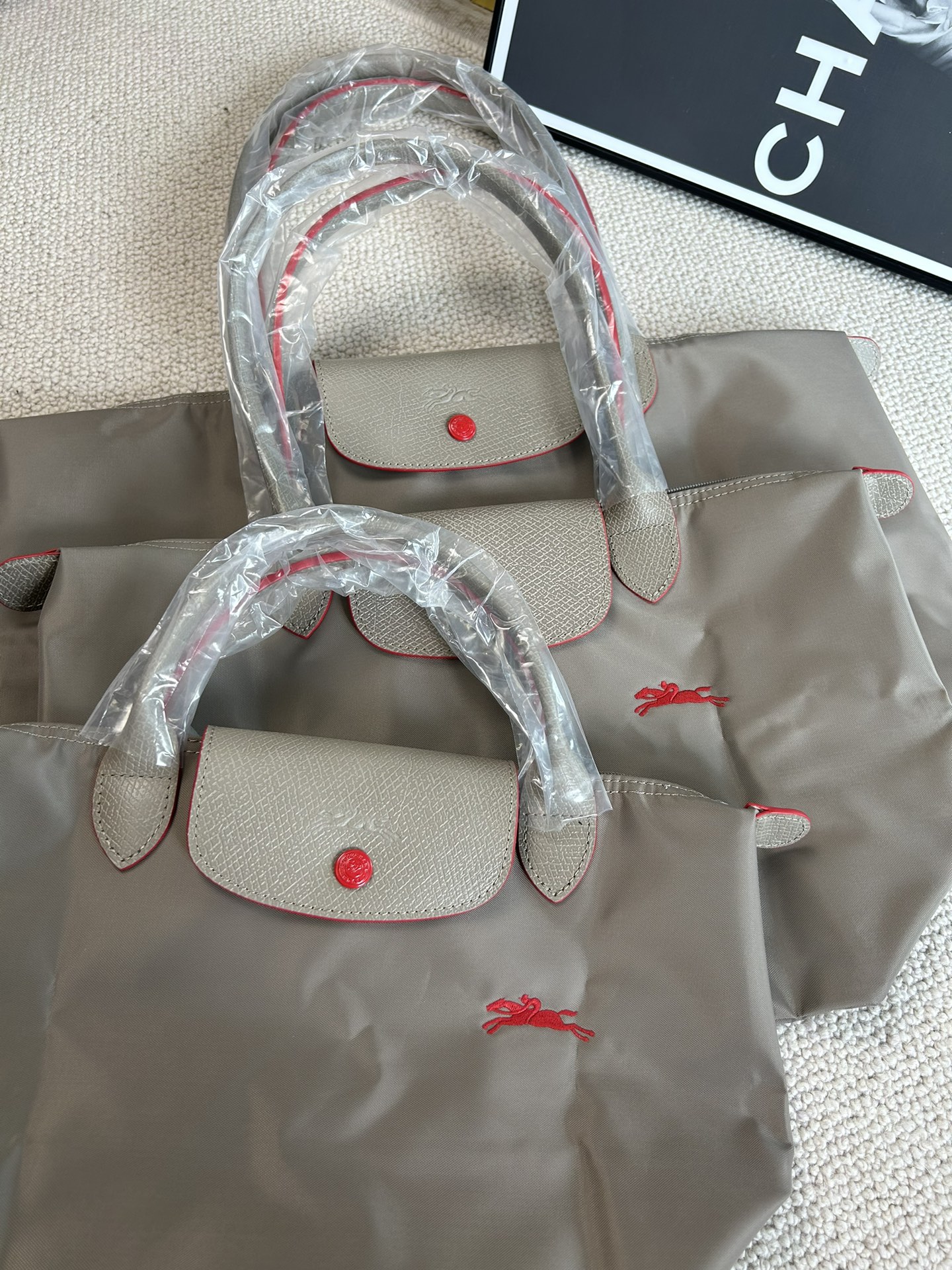 Longchamp ～浅棕色，太 了，我感觉夸的我都要词穷了，你们自己喜欢哪个直接入就行了