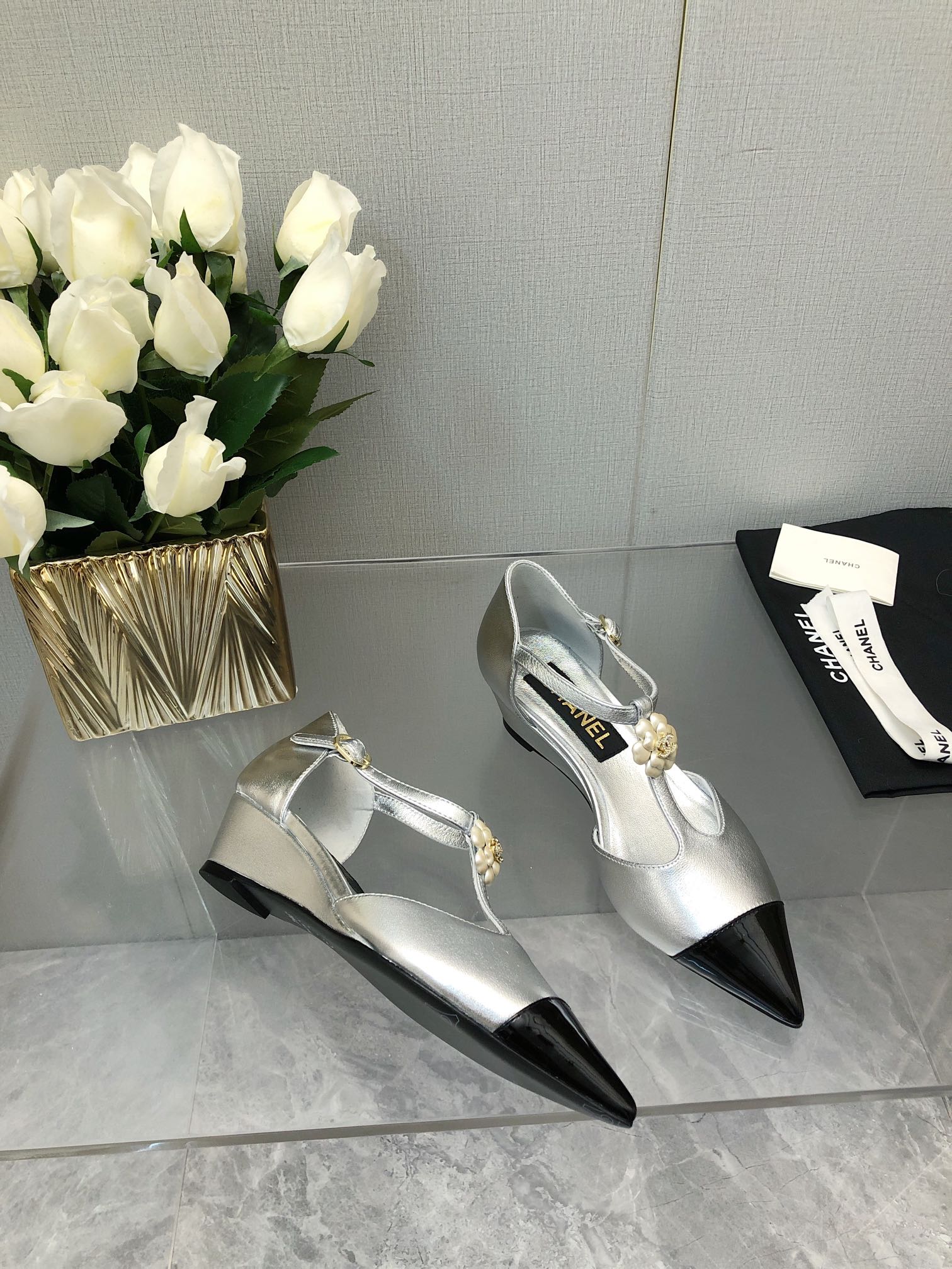 Chanel 25K Camellia T-Strap Silver Leather Wedge Sandals 5 i1701075276 5535 1