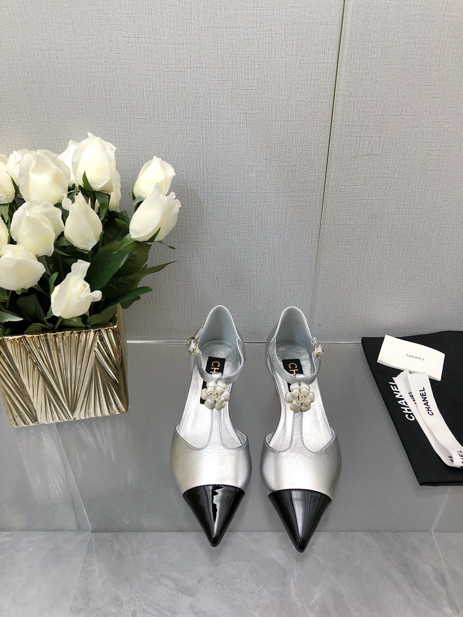 Chanel 25K Camellia T-Strap Silver Leather Wedge Sandals 3 i1701075276 769 3