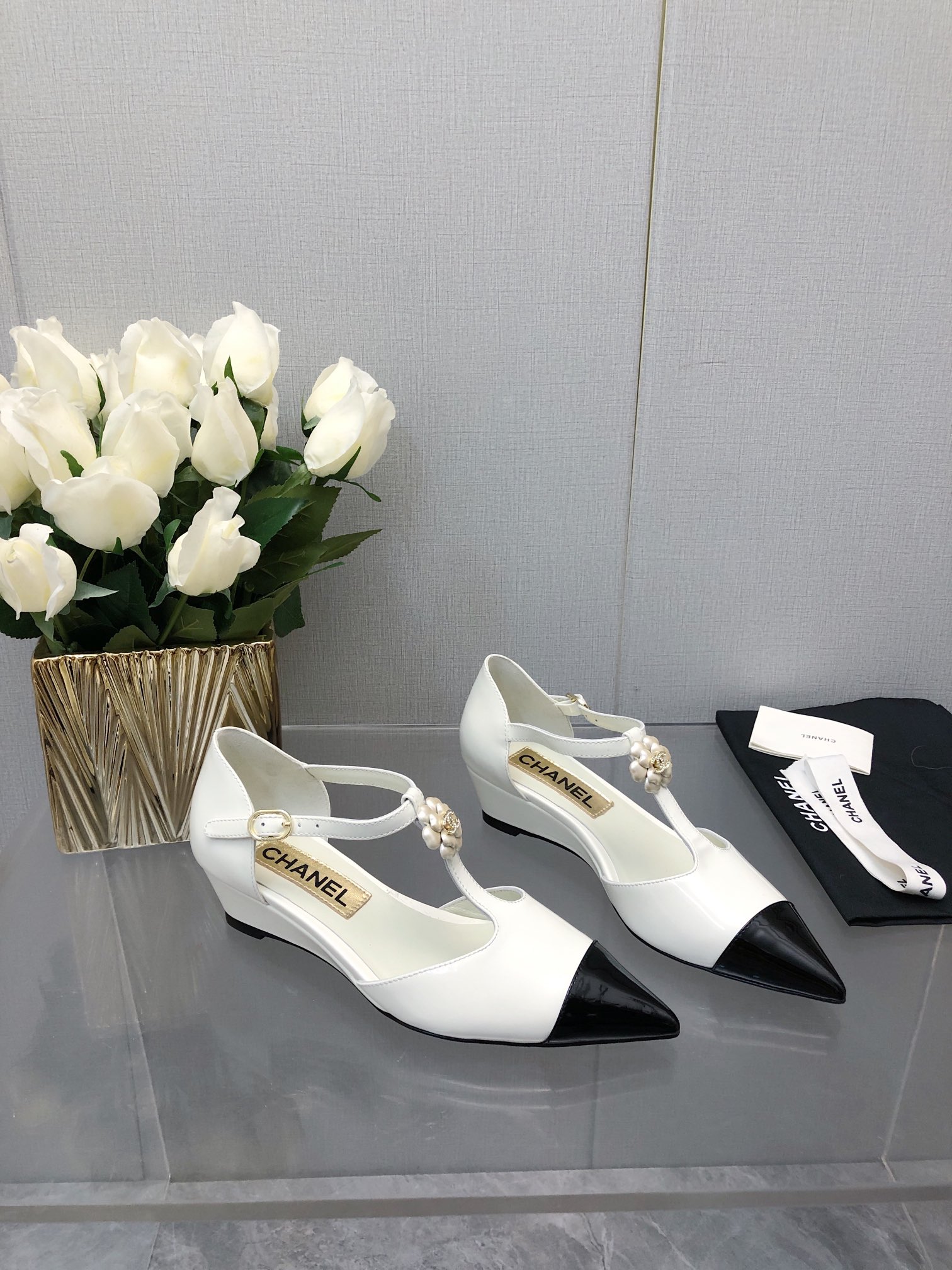 Chanel 25K T-Strap Camellia Wedge Sandals,Lambskin Leather,Comfortable 5 i1701075343 4376 7