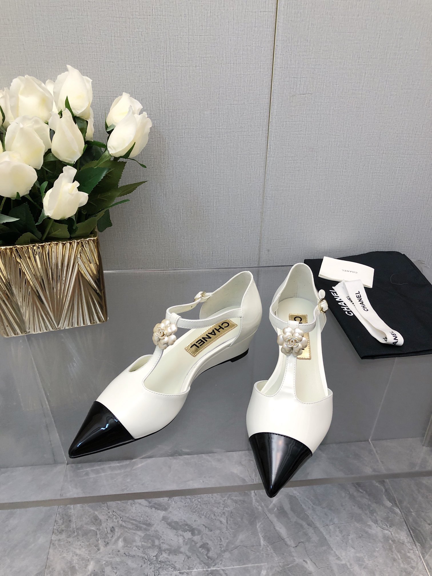 Chanel 25K T-Strap Camellia Wedge Sandals,Lambskin Leather,Comfortable 10 i1701075343 4854 8