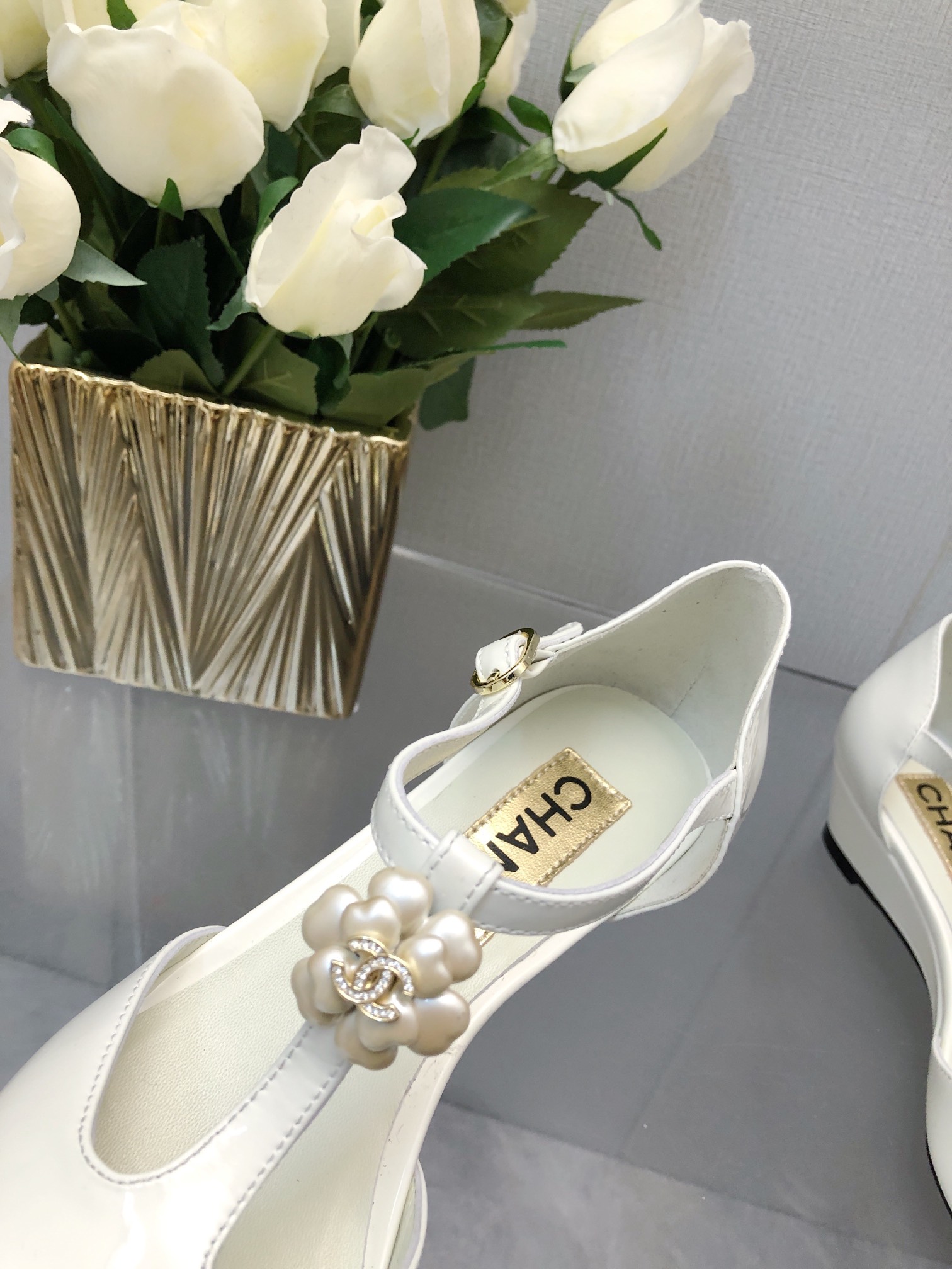 Chanel 25K T-Strap Camellia Wedge Sandals,Lambskin Leather,Comfortable 7 i1701075343 5129 0