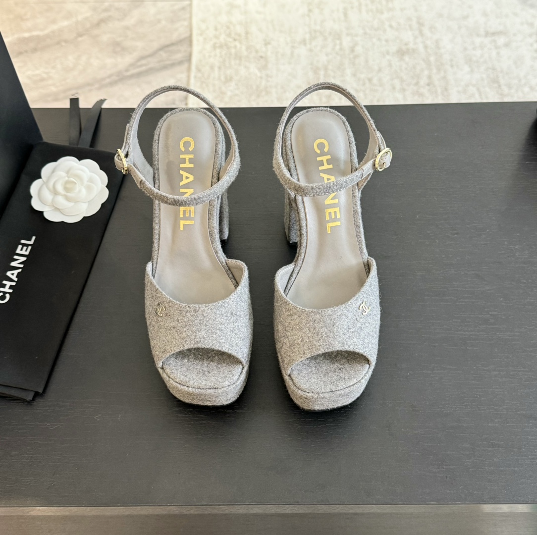 Chanel Scarpe con Tacco Alto Sandali Pelle di vitello bovina Collezione Primavera/Estate