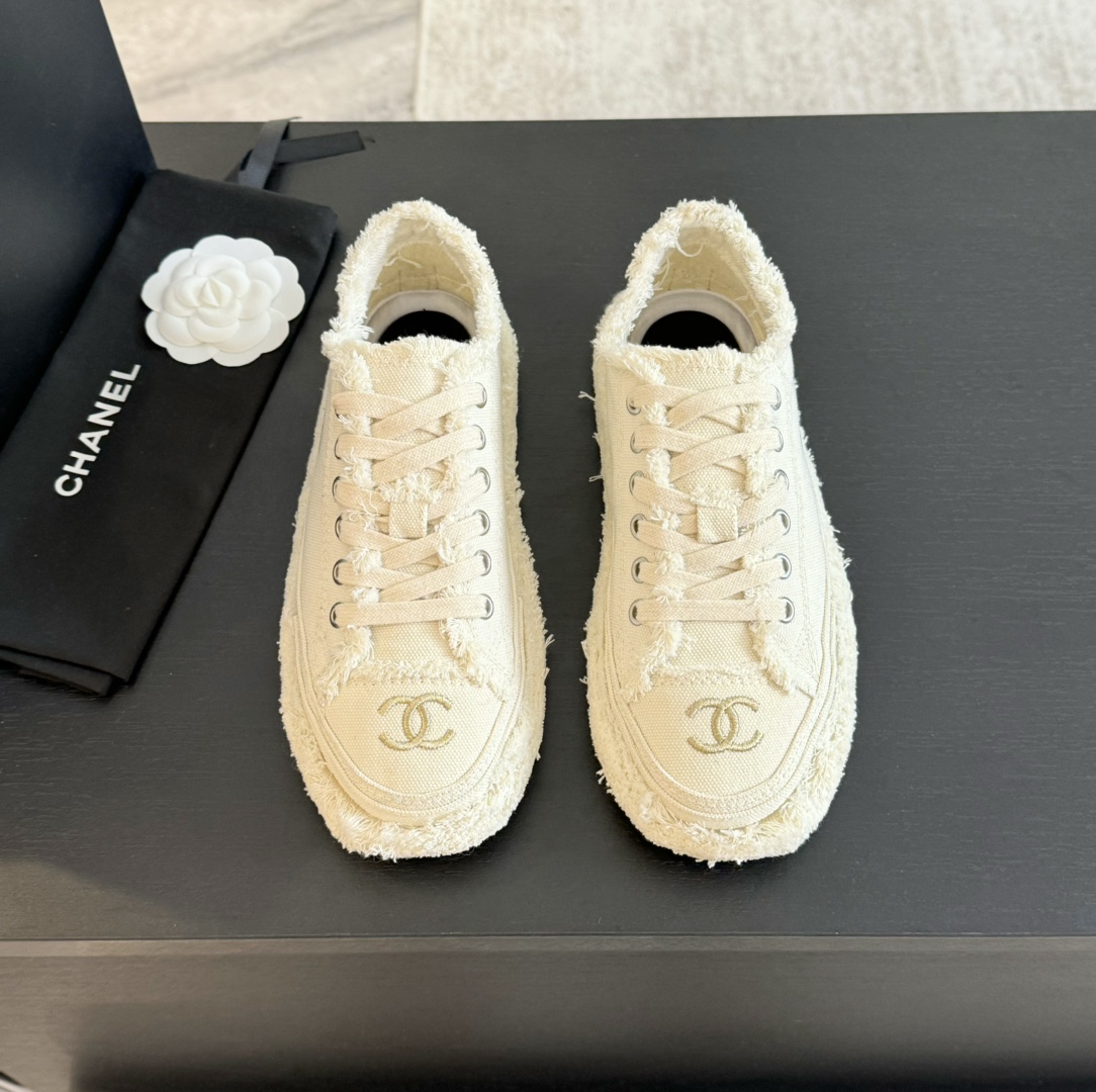 Chanel 24Ss Embroidered Tassel Casual Canvas Shoes, Off White 3 i1720424751 1724 6