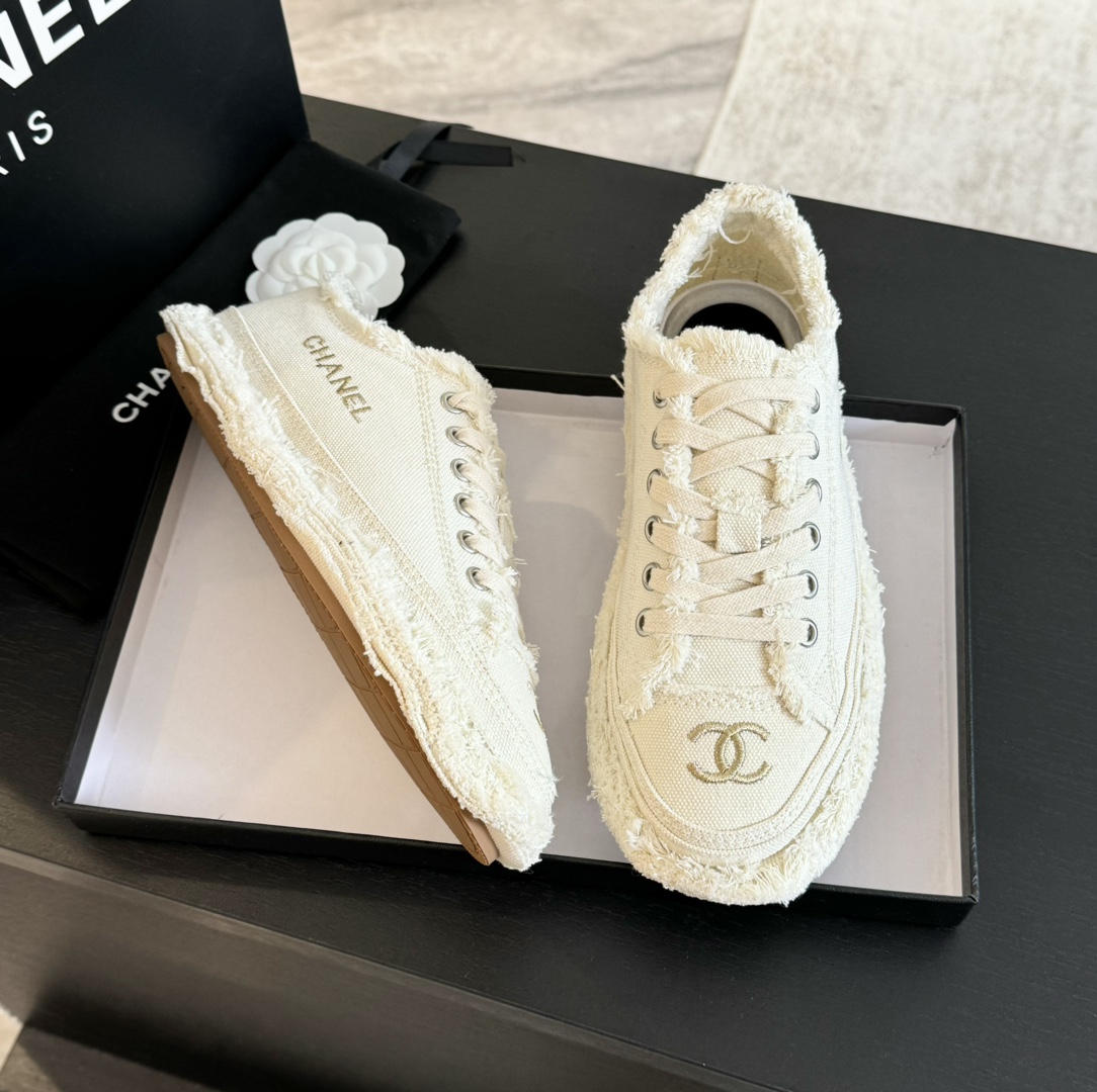 Chanel 24Ss Embroidered Tassel Casual Canvas Shoes, Off White 5 i1720424751 5640 2