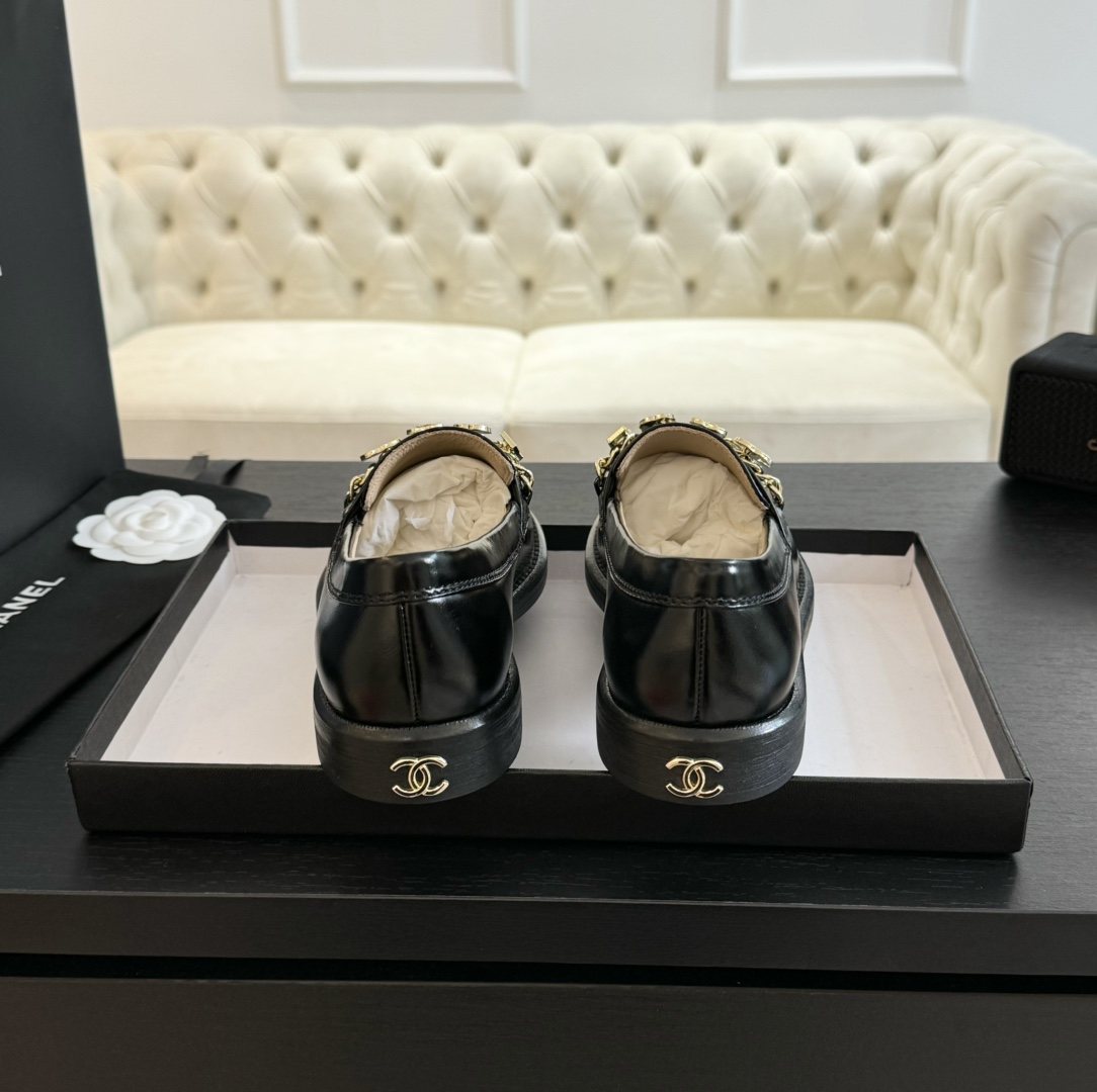Chanel 24A Classic Black Leather Loafers with Gold Chain Detail 10 i1720424940 9755 5