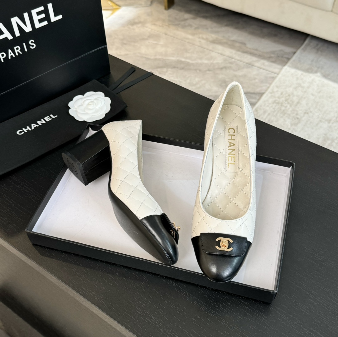 Chanel Quilted Lambskin Heels with CC Logo, Two-Tone High Heels 9 i1723188881 6509 4
