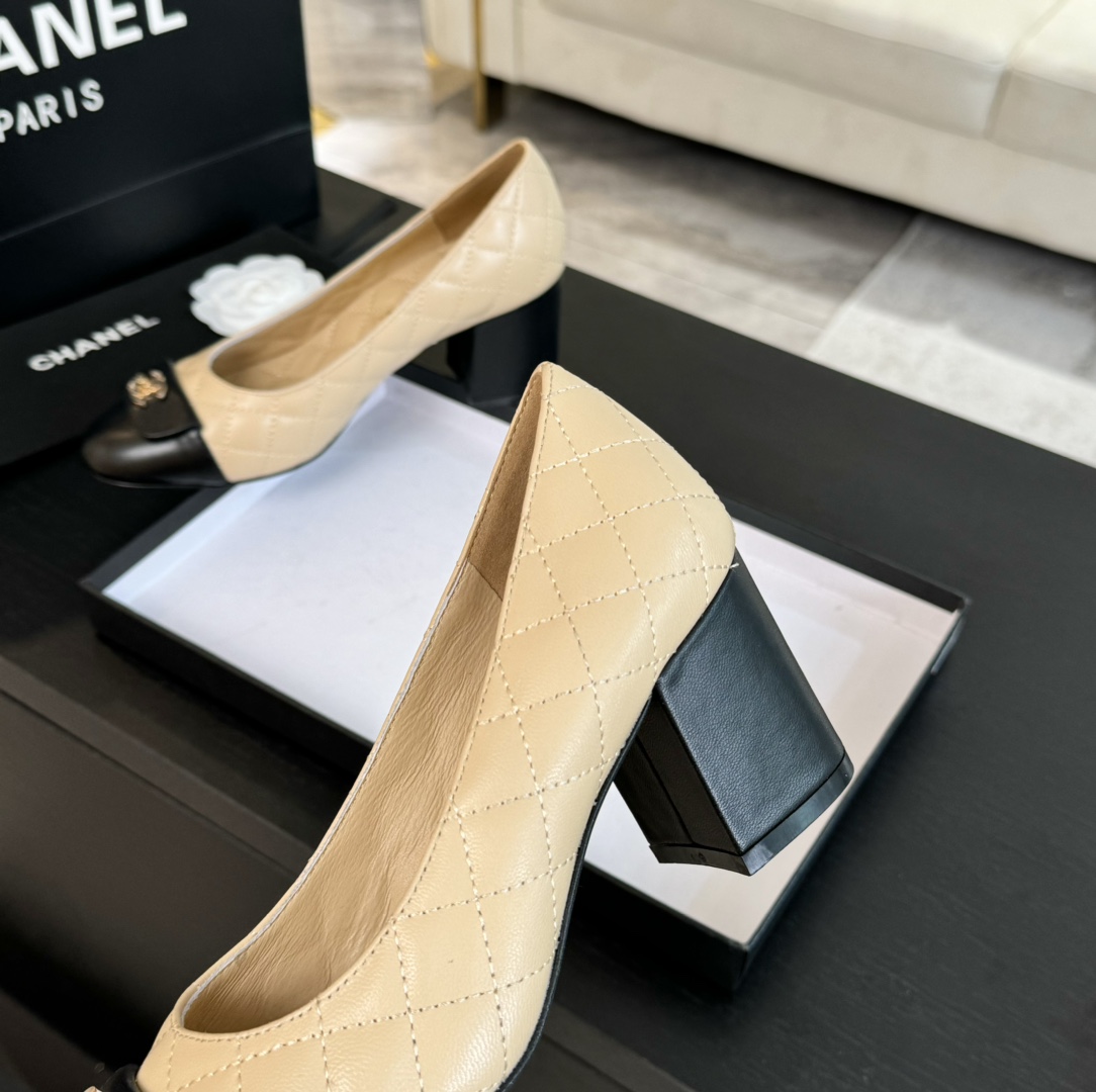 Chanel Inspired Quilted Leather Pumps with Iconic CC Turn-Lock, Beige/Black 5 i1723188901 2137 3