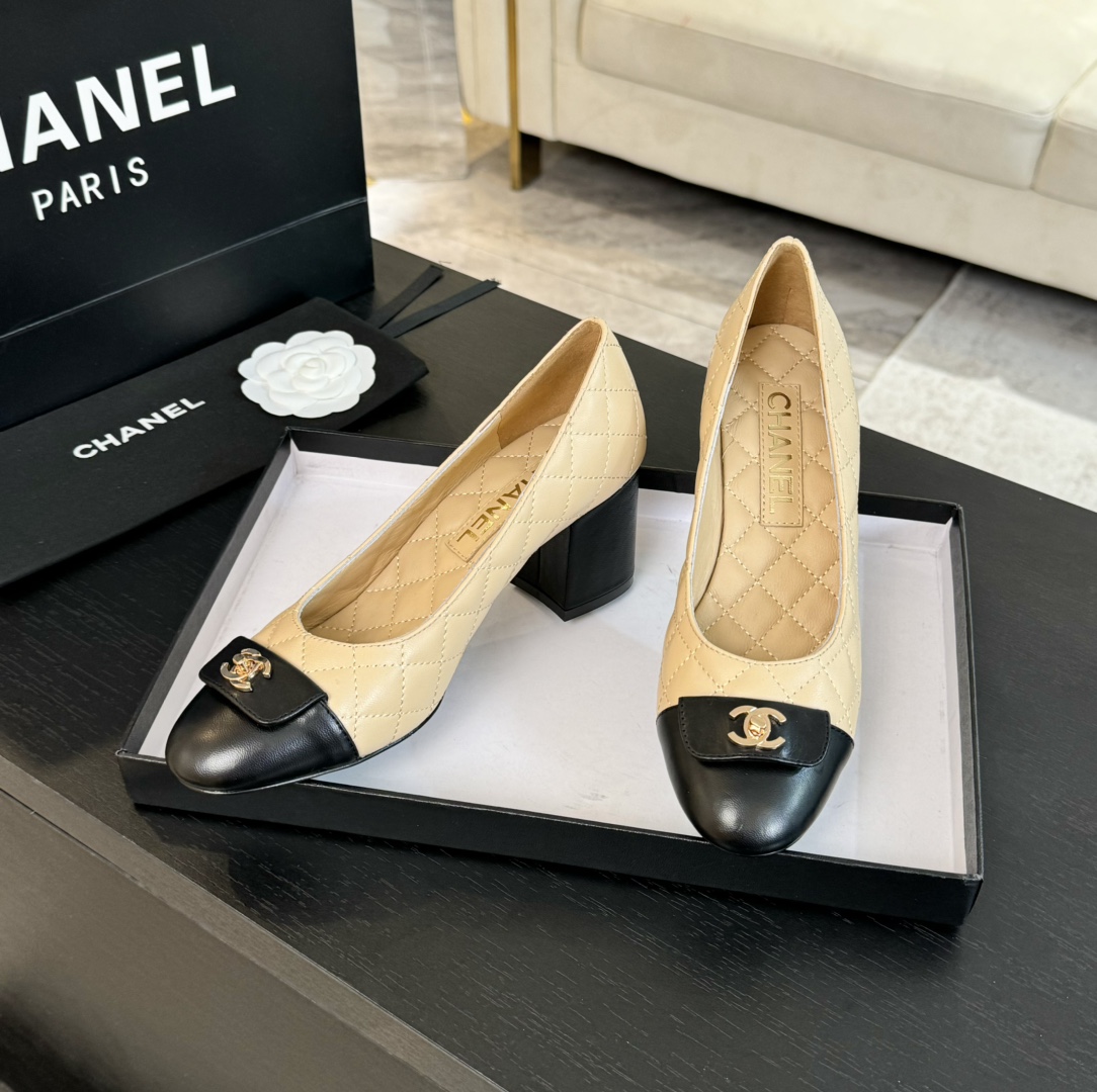 Chanel Inspired Quilted Leather Pumps with Iconic CC Turn-Lock, Beige/Black 4 i1723188901 3772 1