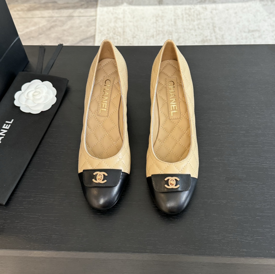 Chanel Inspired Quilted Leather Pumps with Iconic CC Turn-Lock, Beige/Black 3 i1723188901 5317 4