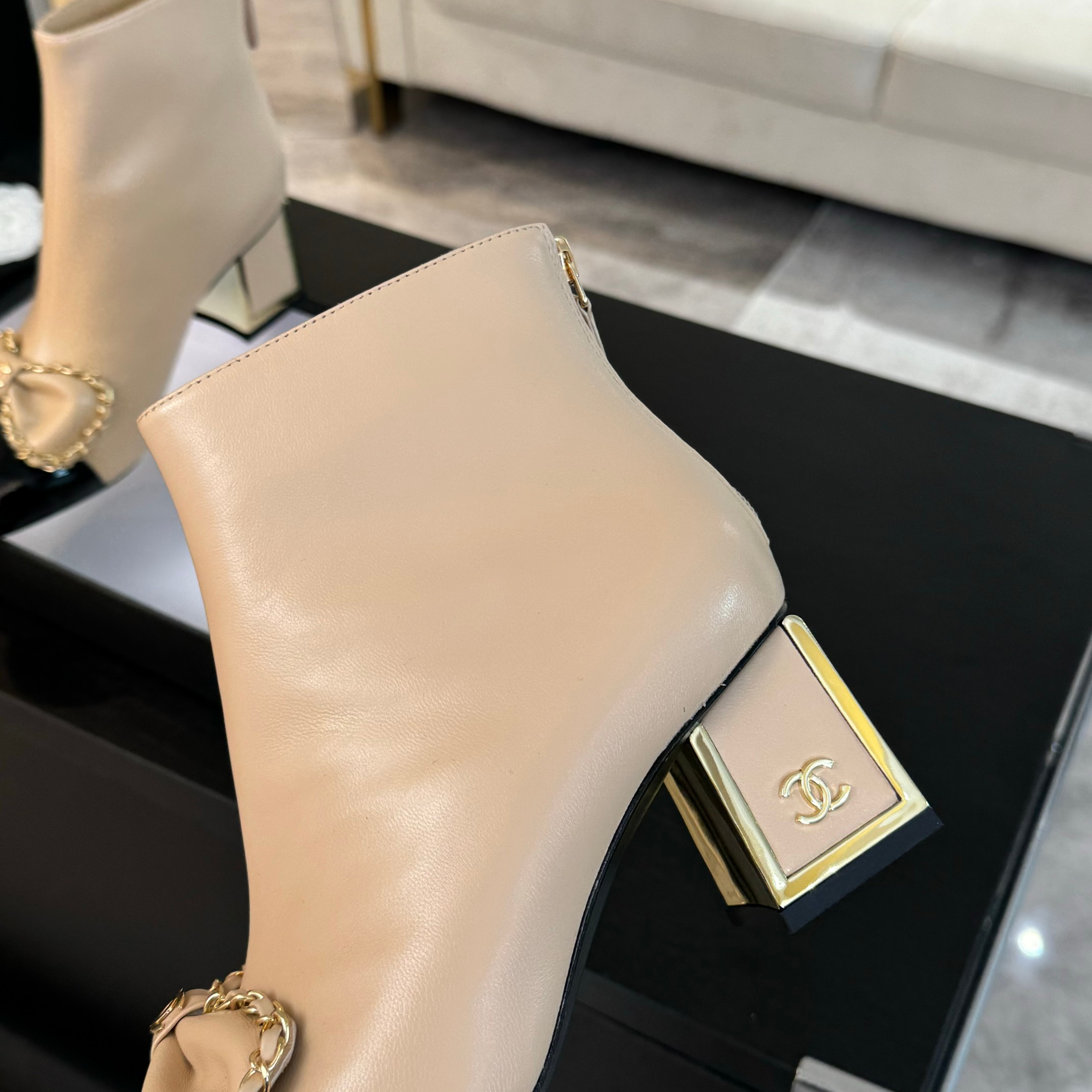 Chanel Classic Luxury Leather Shoe Loafer Ref 6