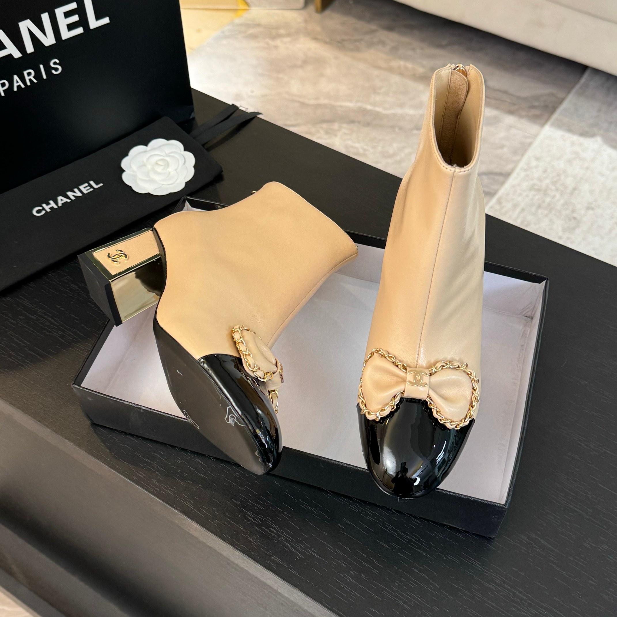 Chanel Classic Luxury Leather Shoe Loafer Ref 2