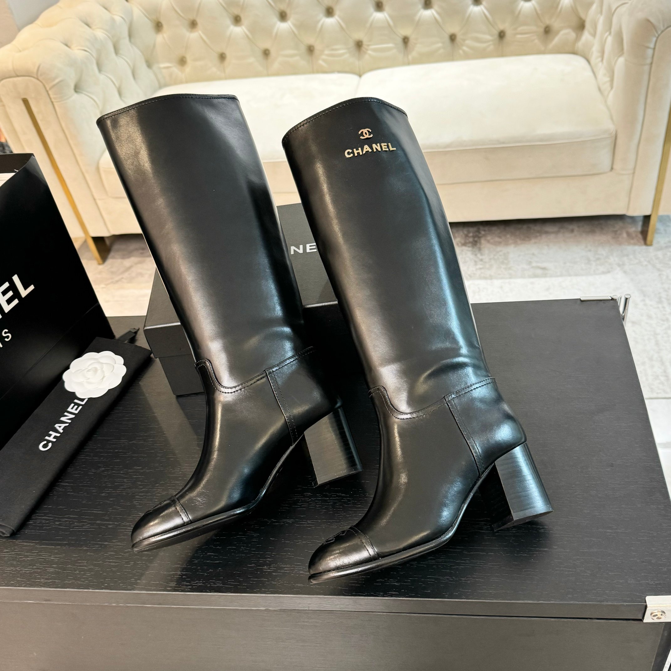 Chanel Haute Couture Classic Luxury Leather Shoe Ref.1D8745A3 3