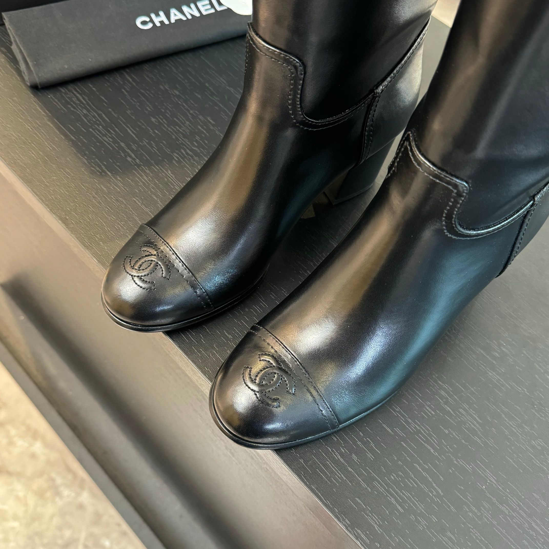 Chanel Haute Couture Classic Luxury Leather Shoe Ref.1D8745A3 5
