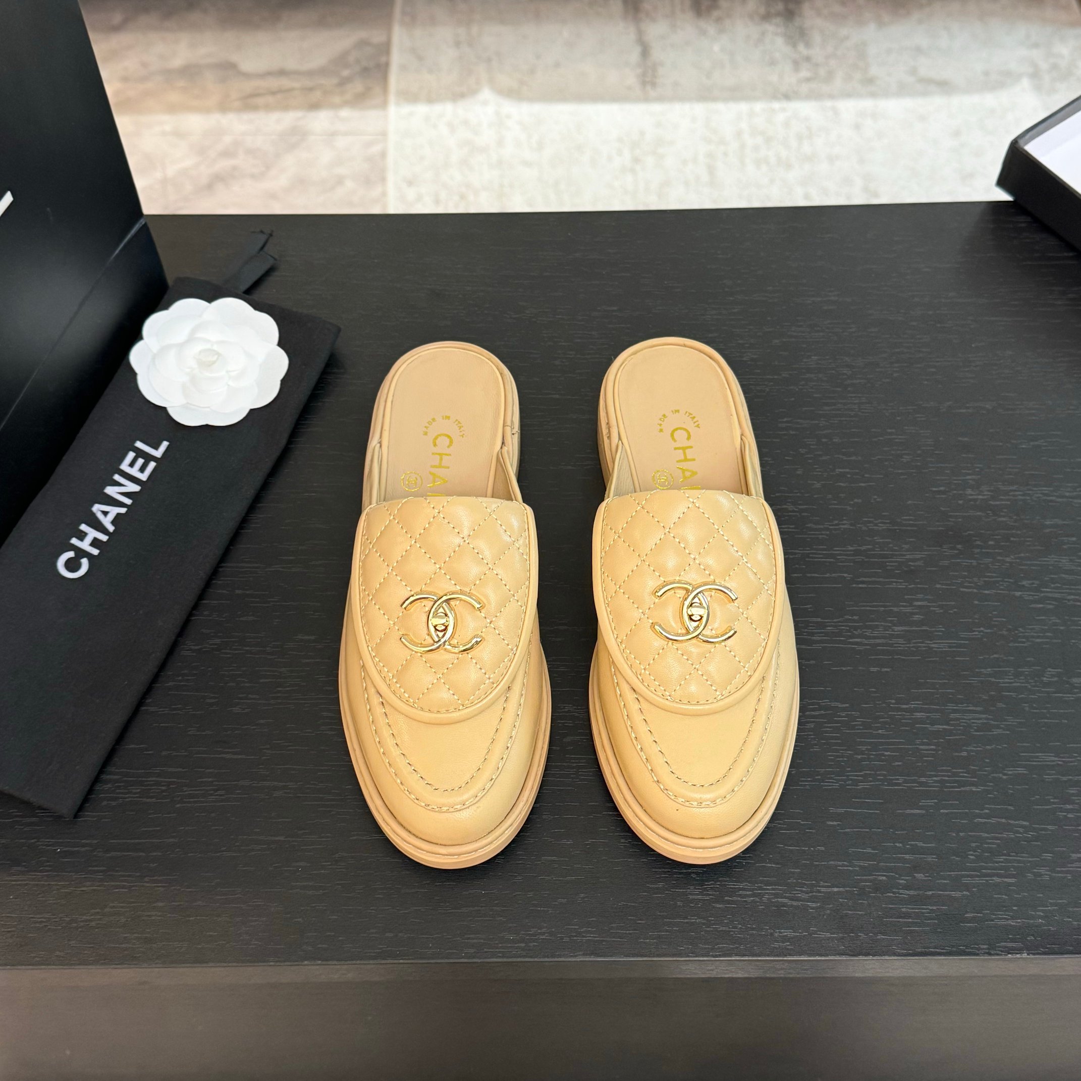 Chanel Zapatos Pantuflas Loafers Dermis Piel de oveja Seda