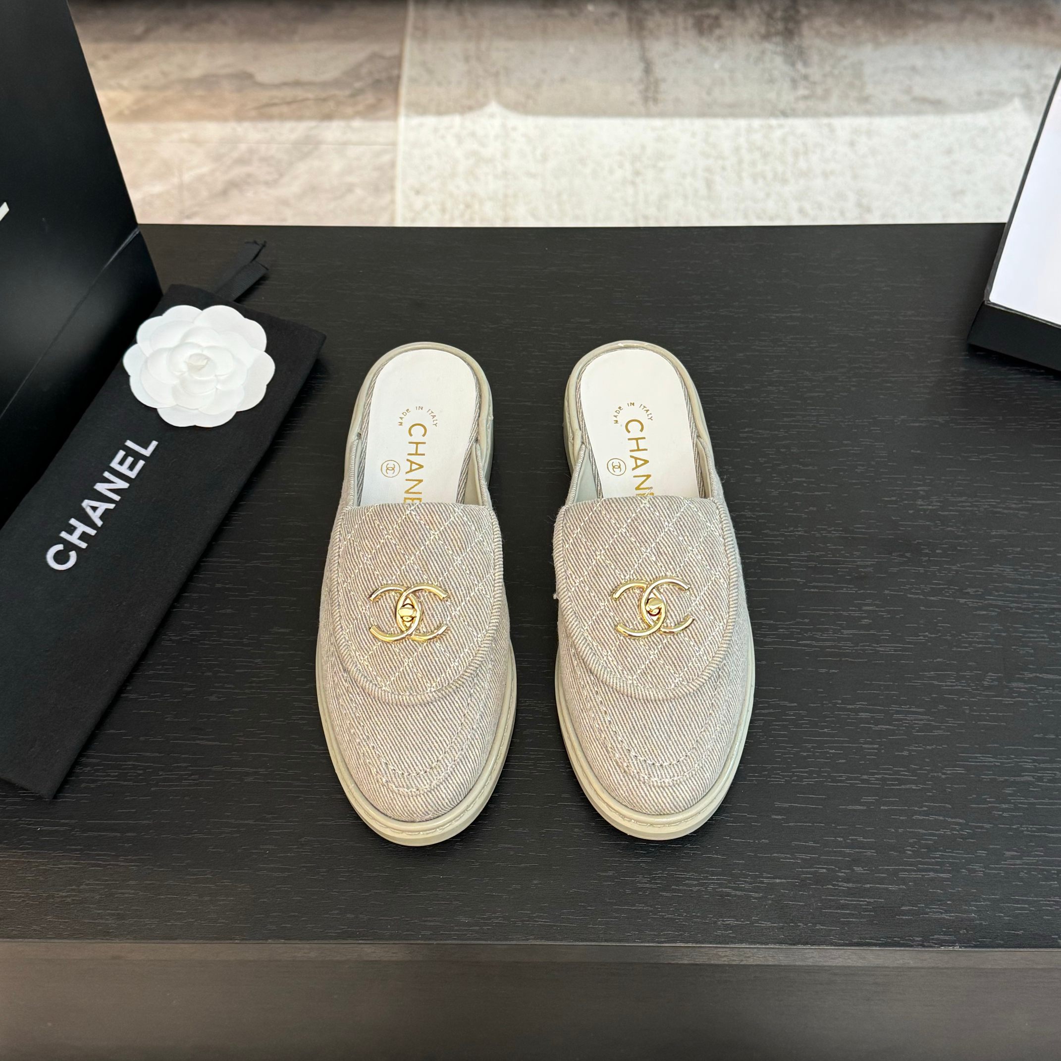 Chanel Zapatos Pantuflas Loafers Dermis Piel de oveja Seda