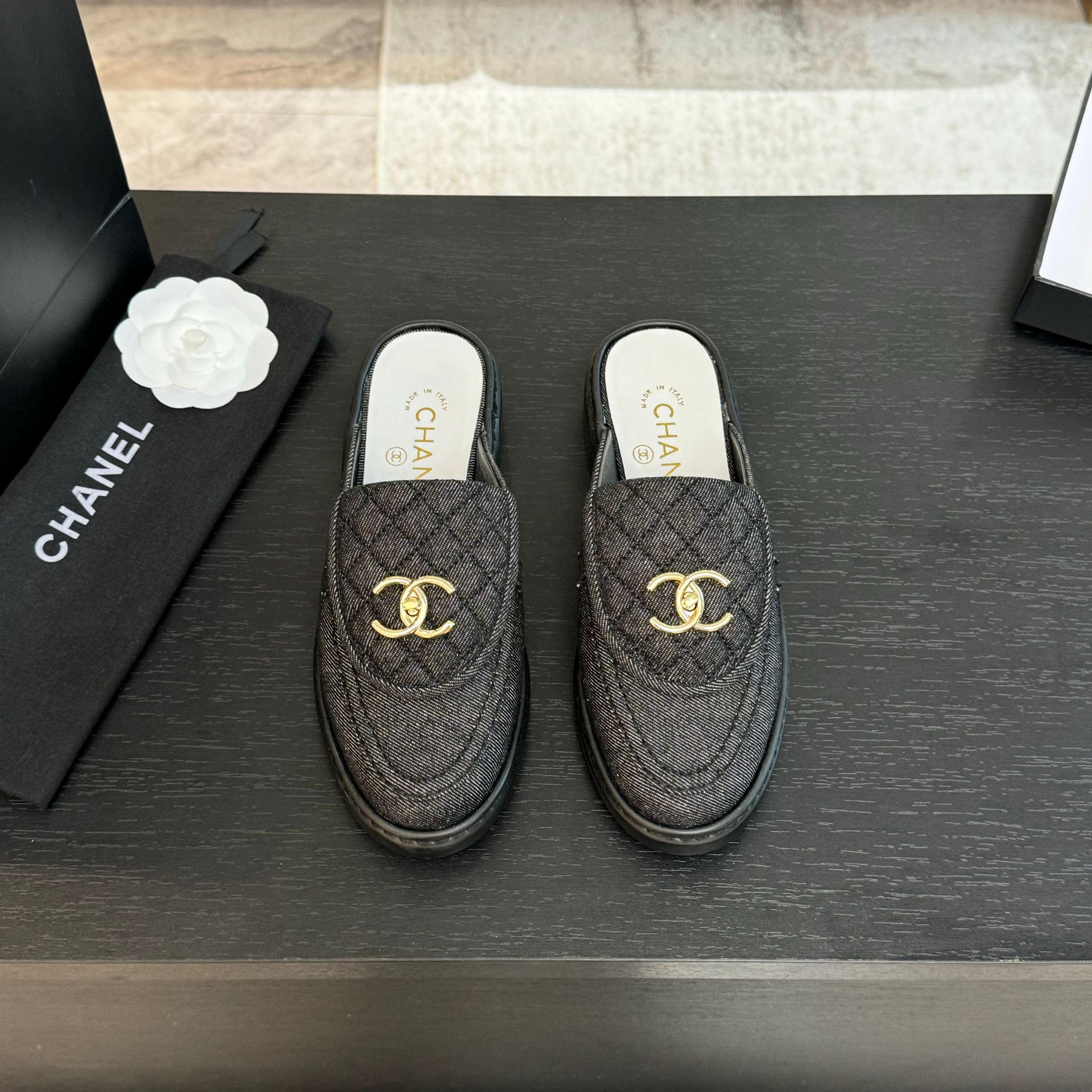 Chanel Zapatos Pantuflas Loafers Dermis Piel de oveja Seda