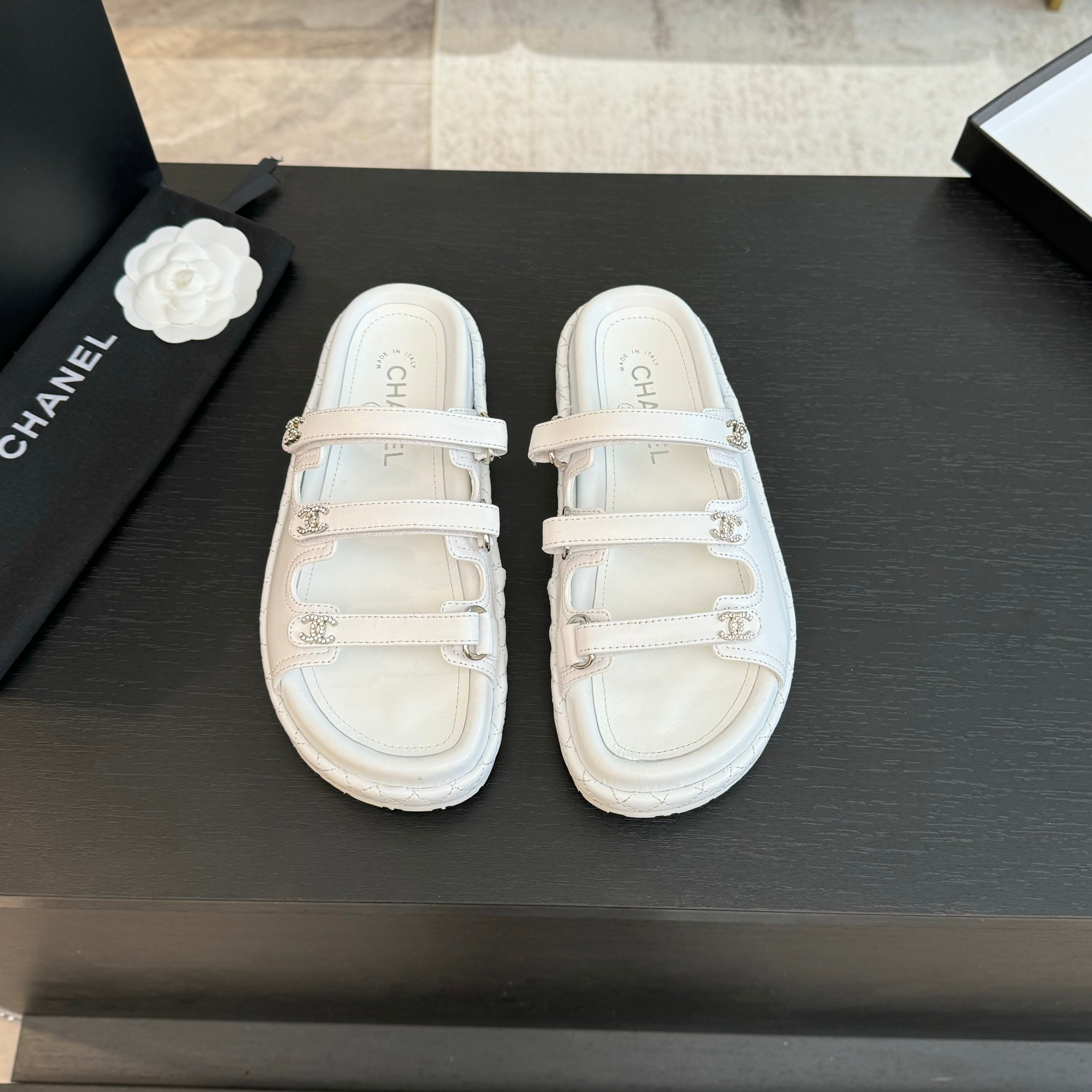 Elegant Chanel White Leather Velcro Strap Sandals - Spring/Summer Collection 8 a1734085781140 4377