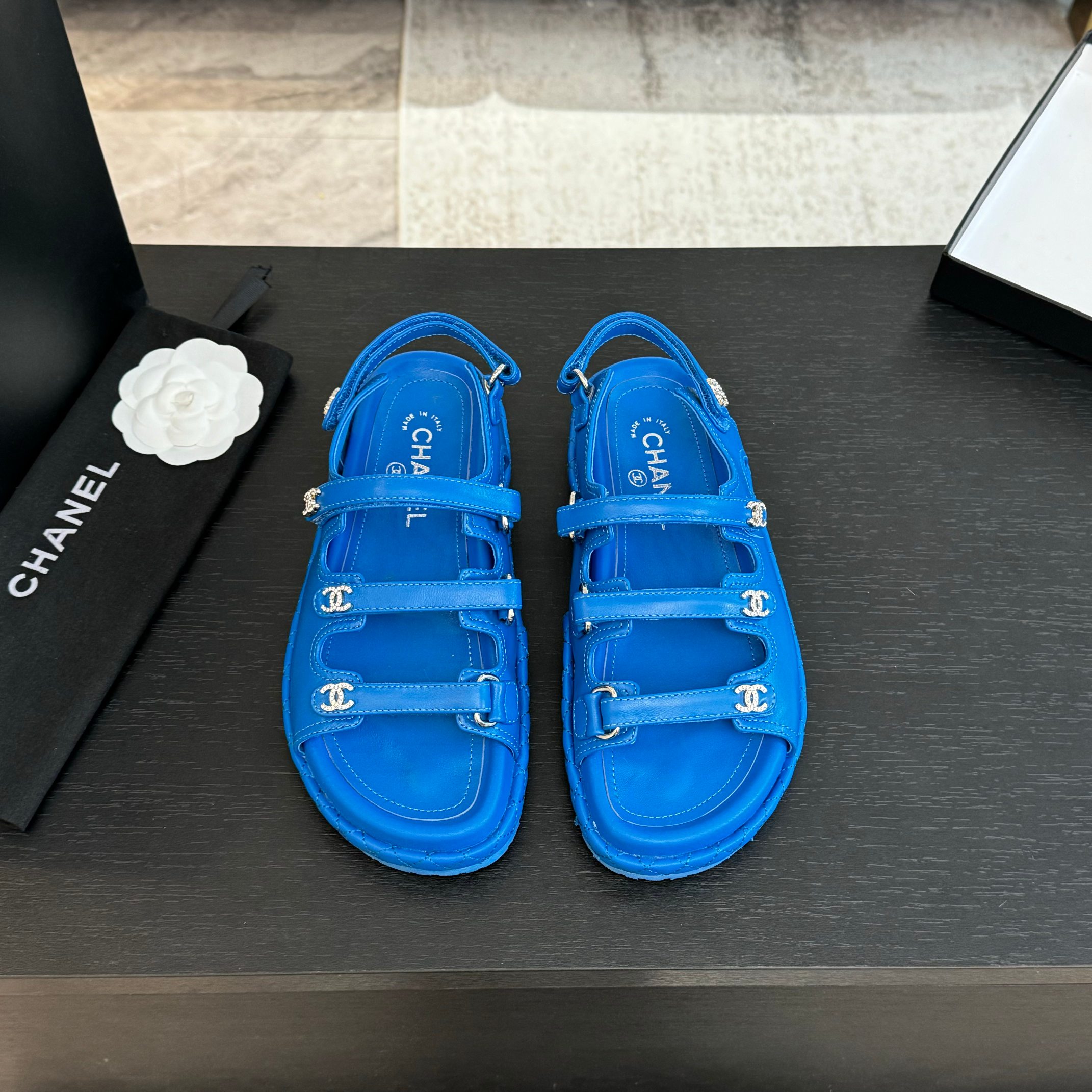 Elegant Beach Sandals With Adjustable Straps Designer Sandals 3 a1734086004754 8620