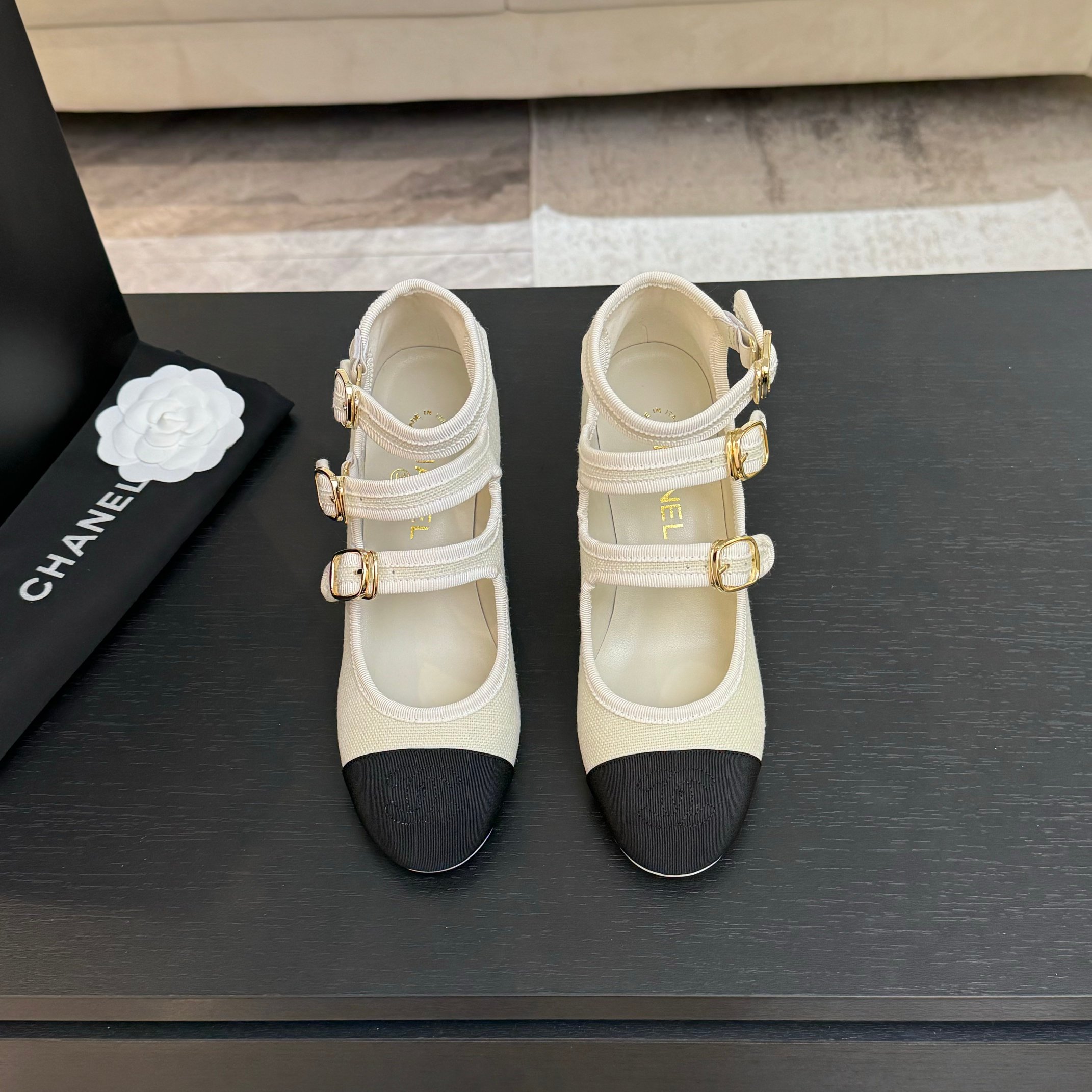 Chanel Mary Jane Block Heel Pumps with Double C Buckle and T-strap 4 a1742983242052 6688
