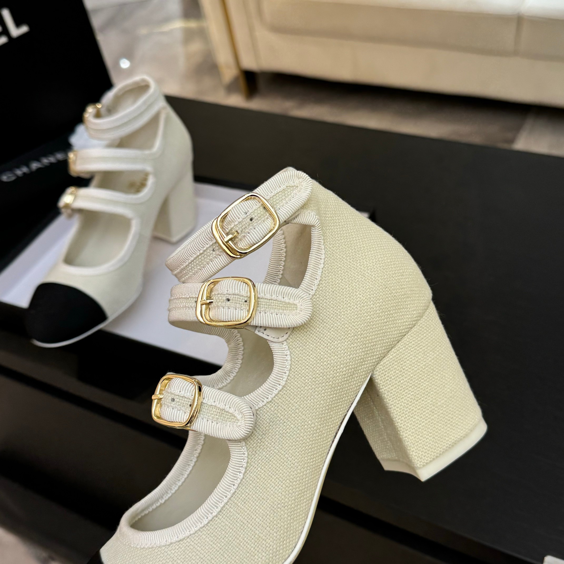 Chanel Mary Jane Block Heel Pumps with Double C Buckle and T-strap 7 a1742983254656 3505