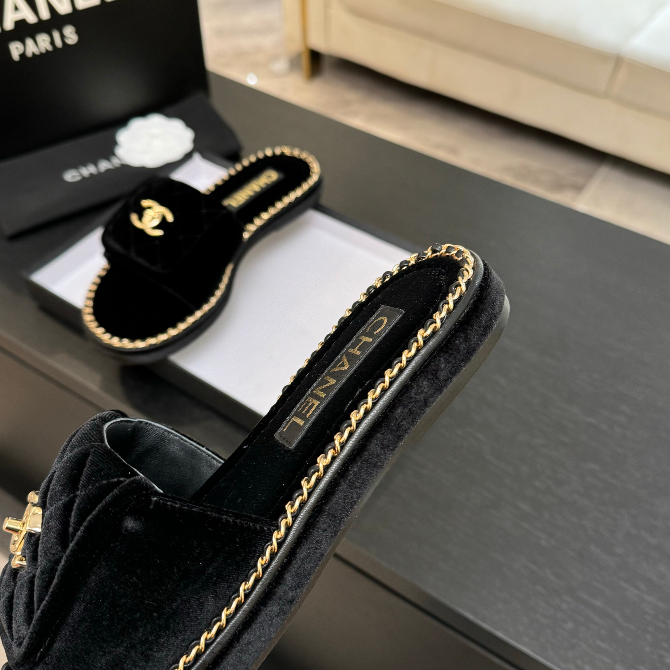 Canel Chanel Chain-Trimmed Quilted Double C Buckle Velvet Sandals Slides 5 a1744016327833 3831