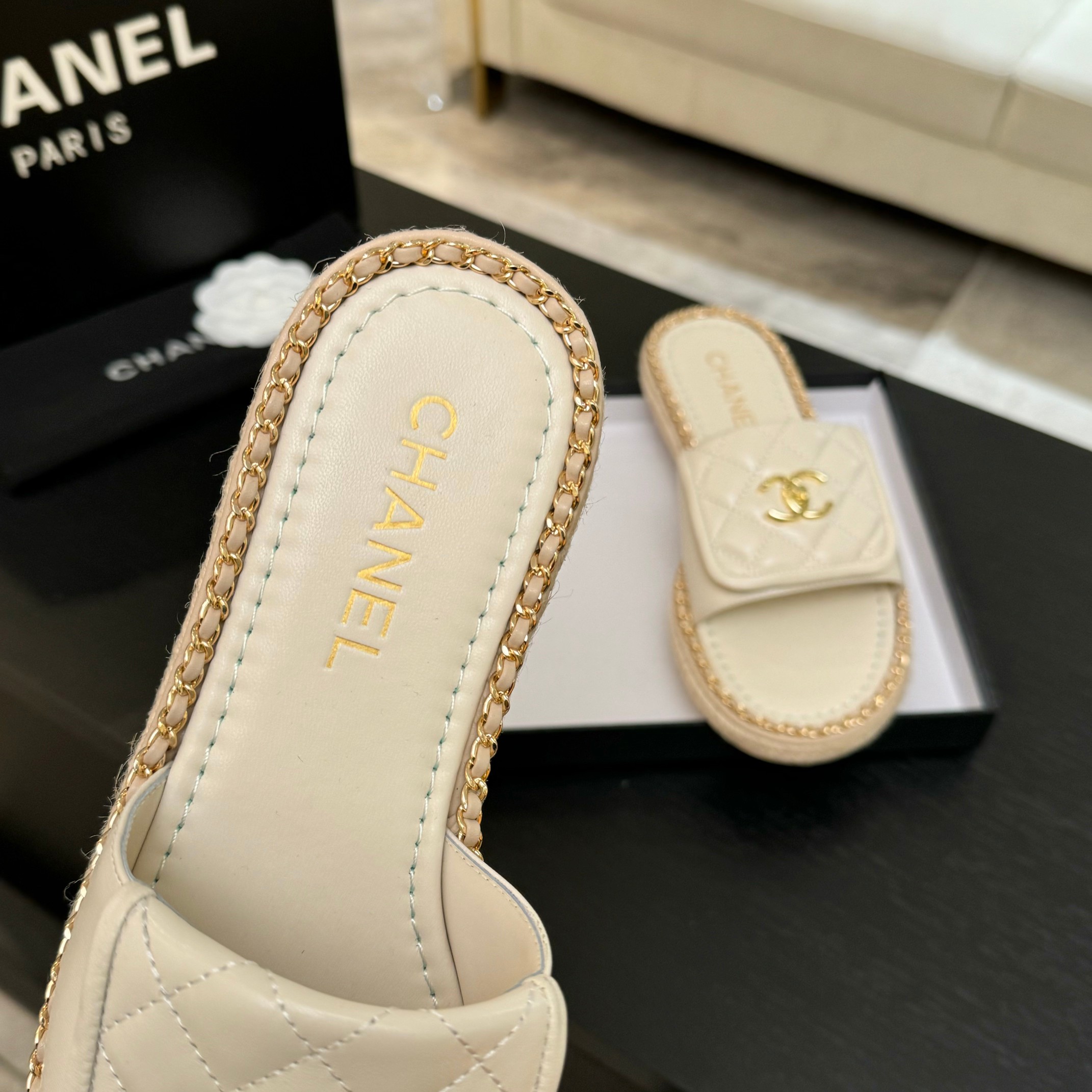Chanel CC Chain Trim Quilted Leather Sandals - Elegant Summer Slides 6 a1744016383152 5726