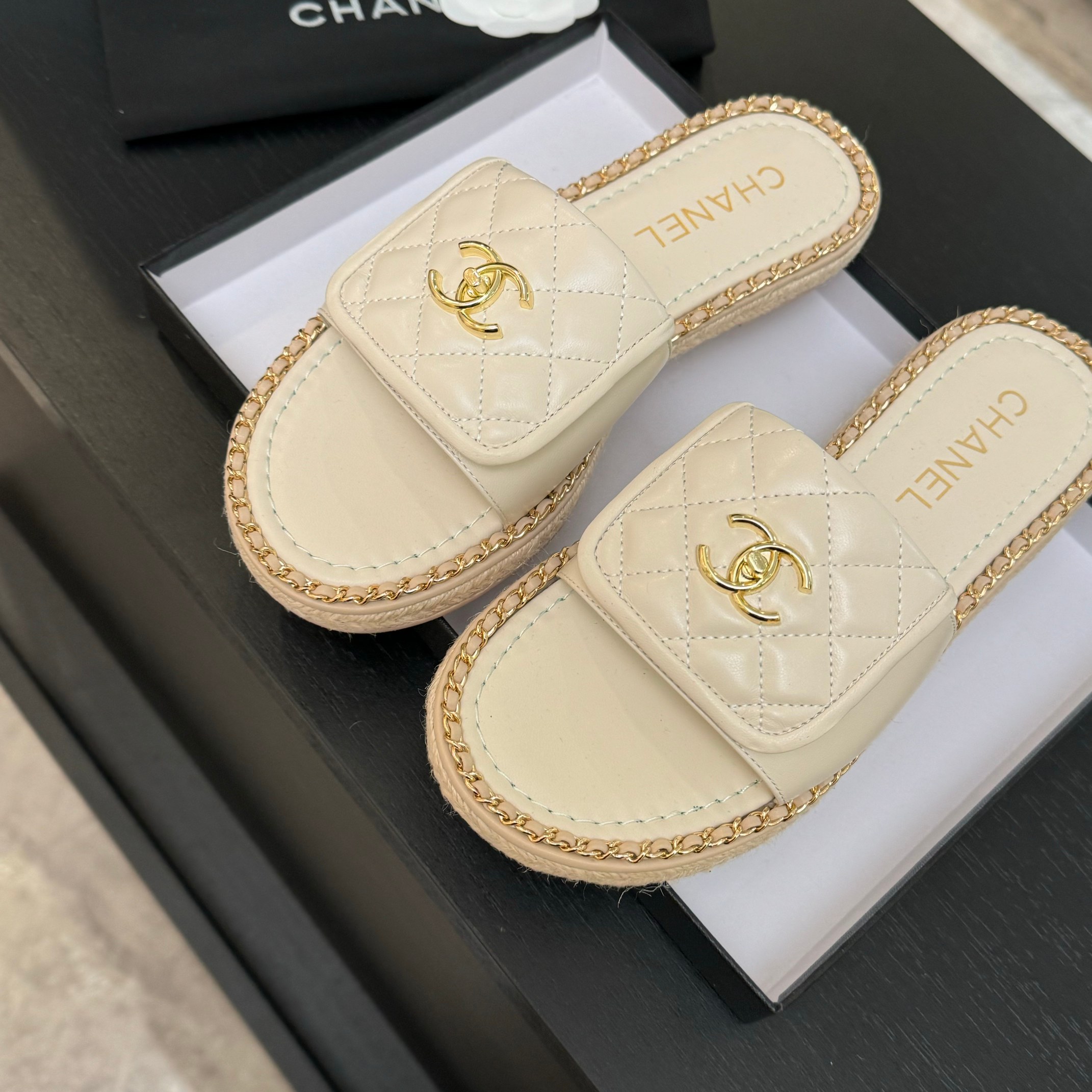 Chanel CC Chain Trim Quilted Leather Sandals - Elegant Summer Slides 10 a1744016385310 2450