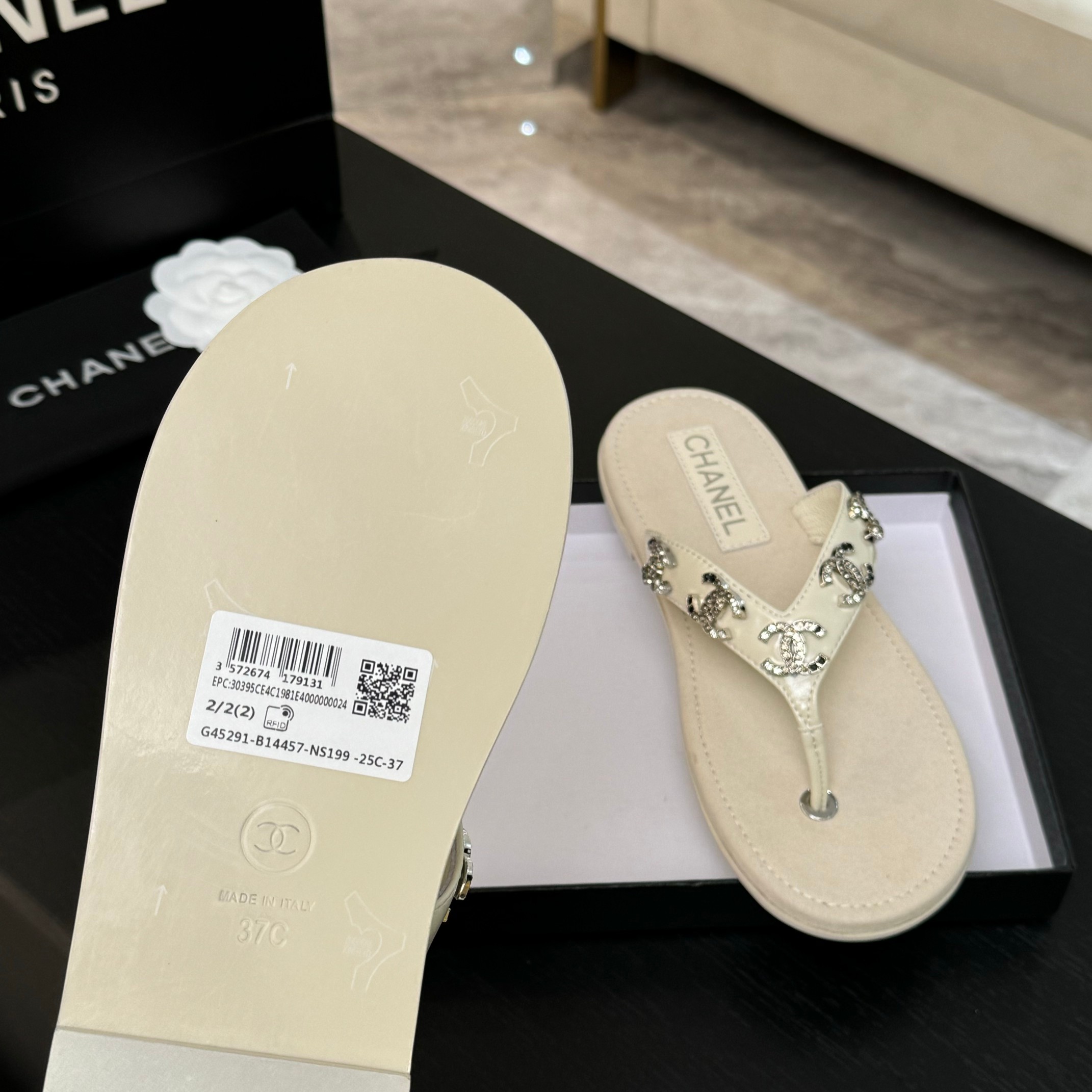 Chanel Women's Lambskin Leather Thong Sandals with CC Embellishments 7 a1744187492188 0881