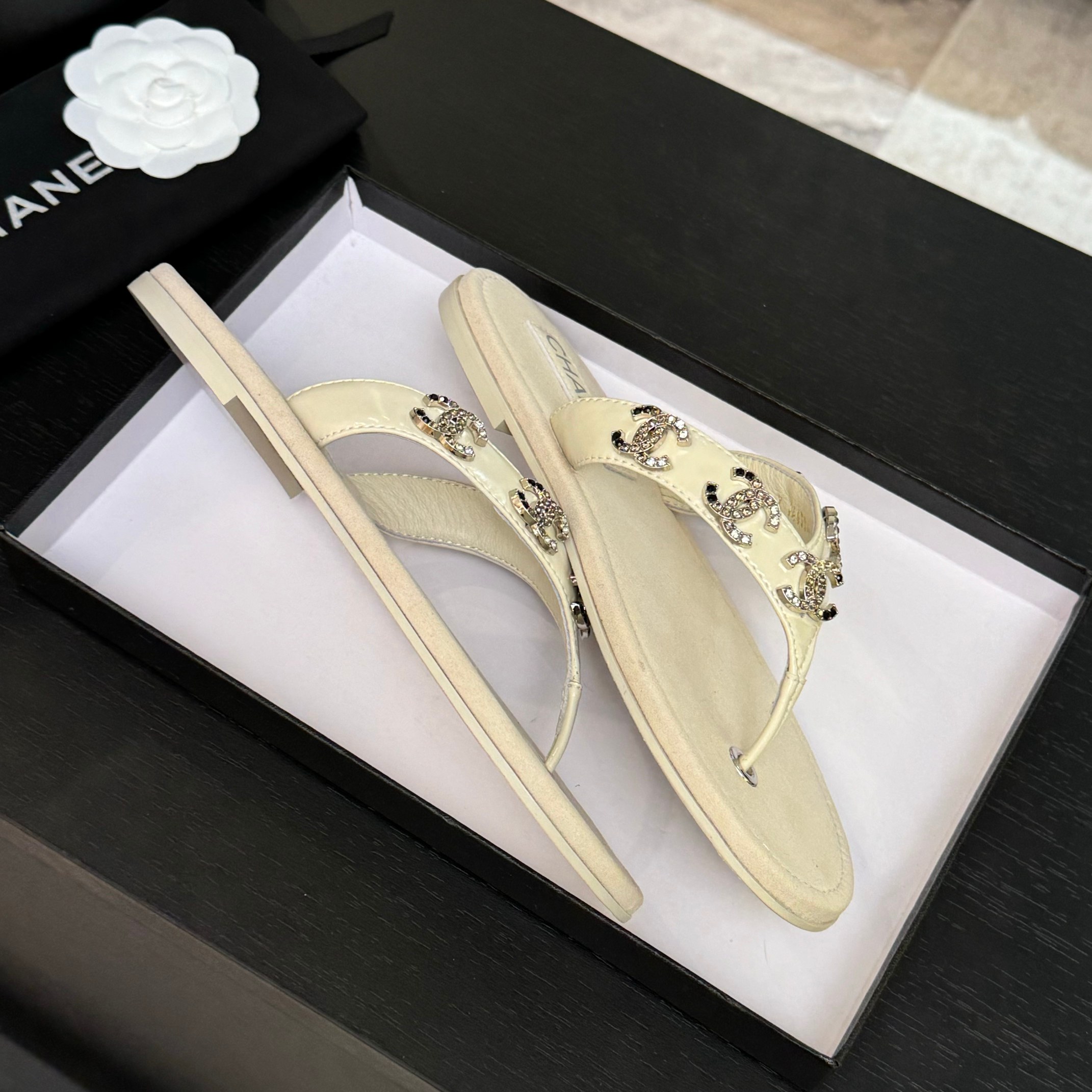 Chanel Women's Lambskin Leather Thong Sandals with CC Embellishments 6 a1744187492441 7265