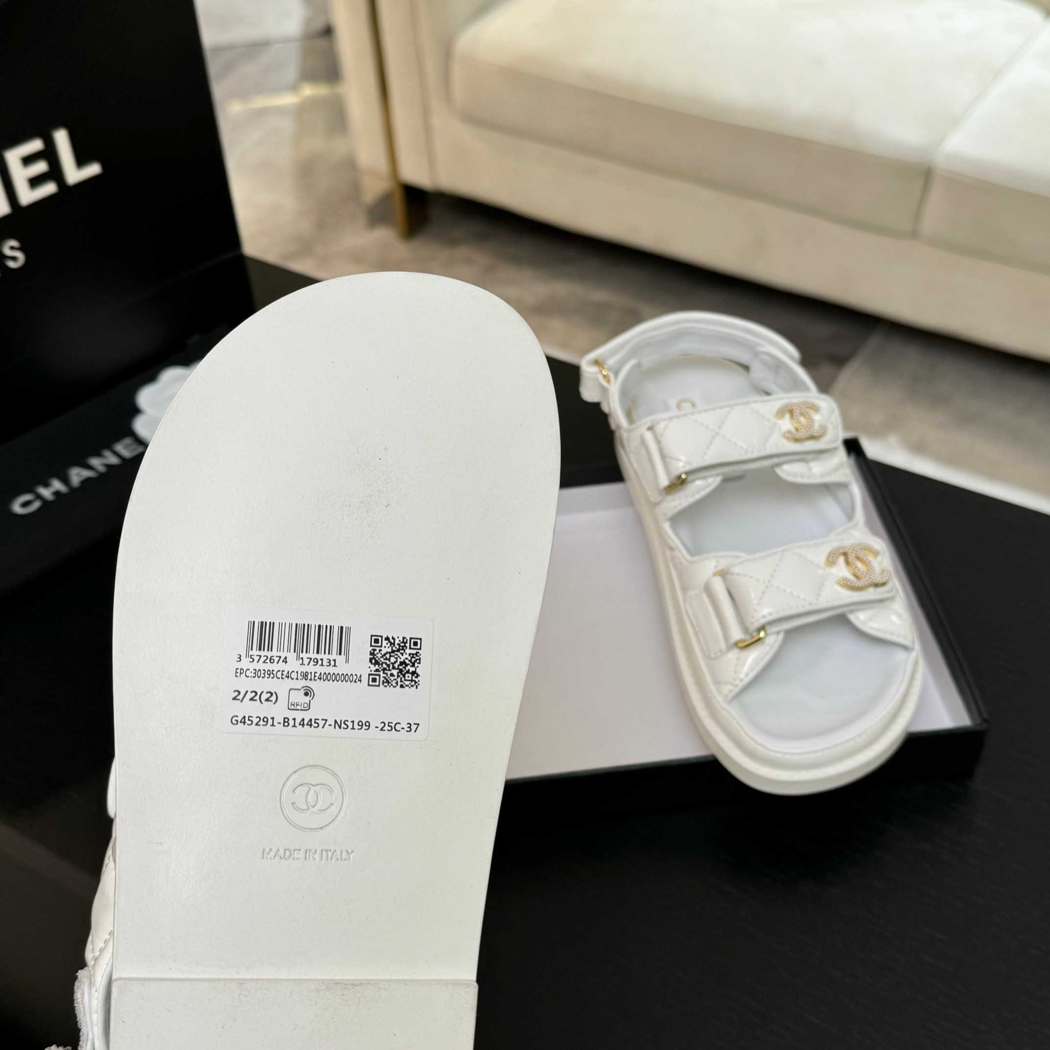 Chanel Women's Lambskin Leather White Sandals, 2025 Spring/Summer New Collection 5 a1744187802748 7272