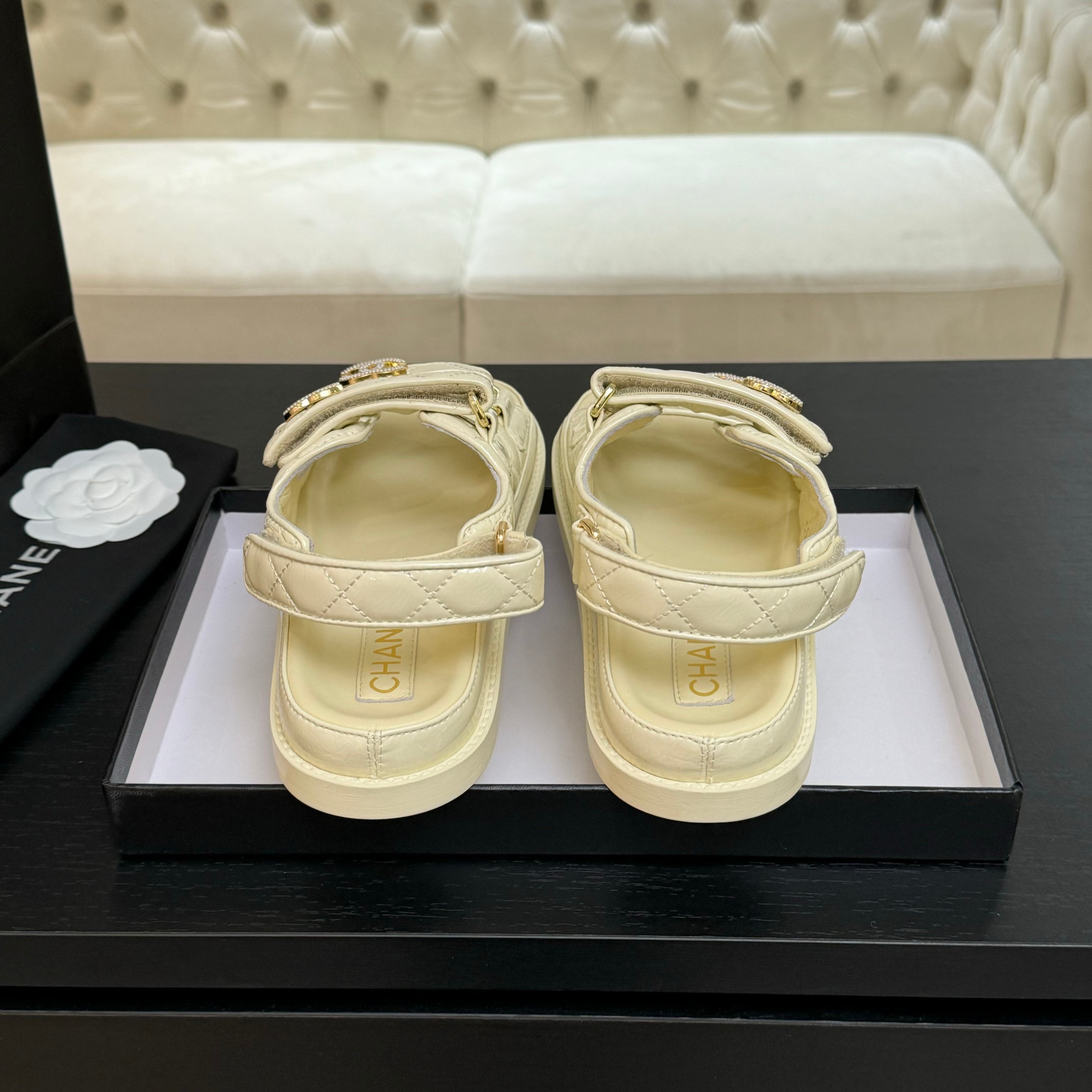 Elegant Beach Sandals with Velcro Straps Designer Sandals for Women 6 a1744187876732 8423