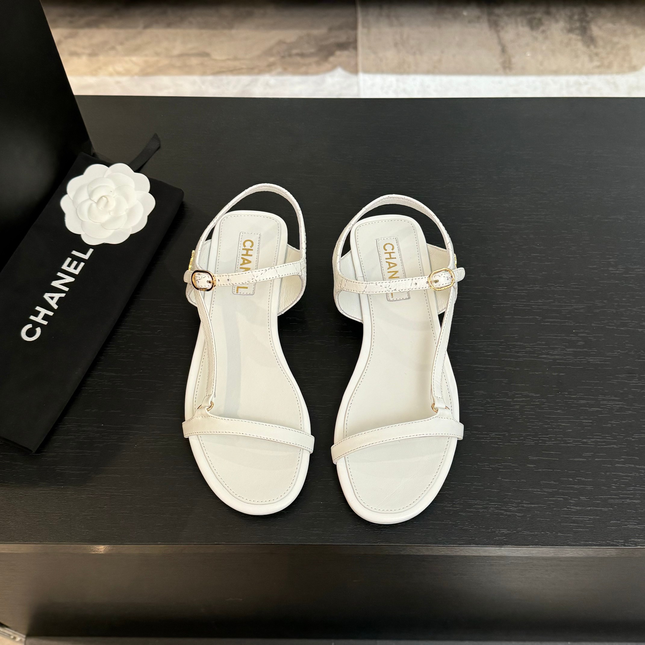 Elegant Chanel-Inspired Flat Sandals with Quilted Design and Double C Logo 3 a1744275902639 6148