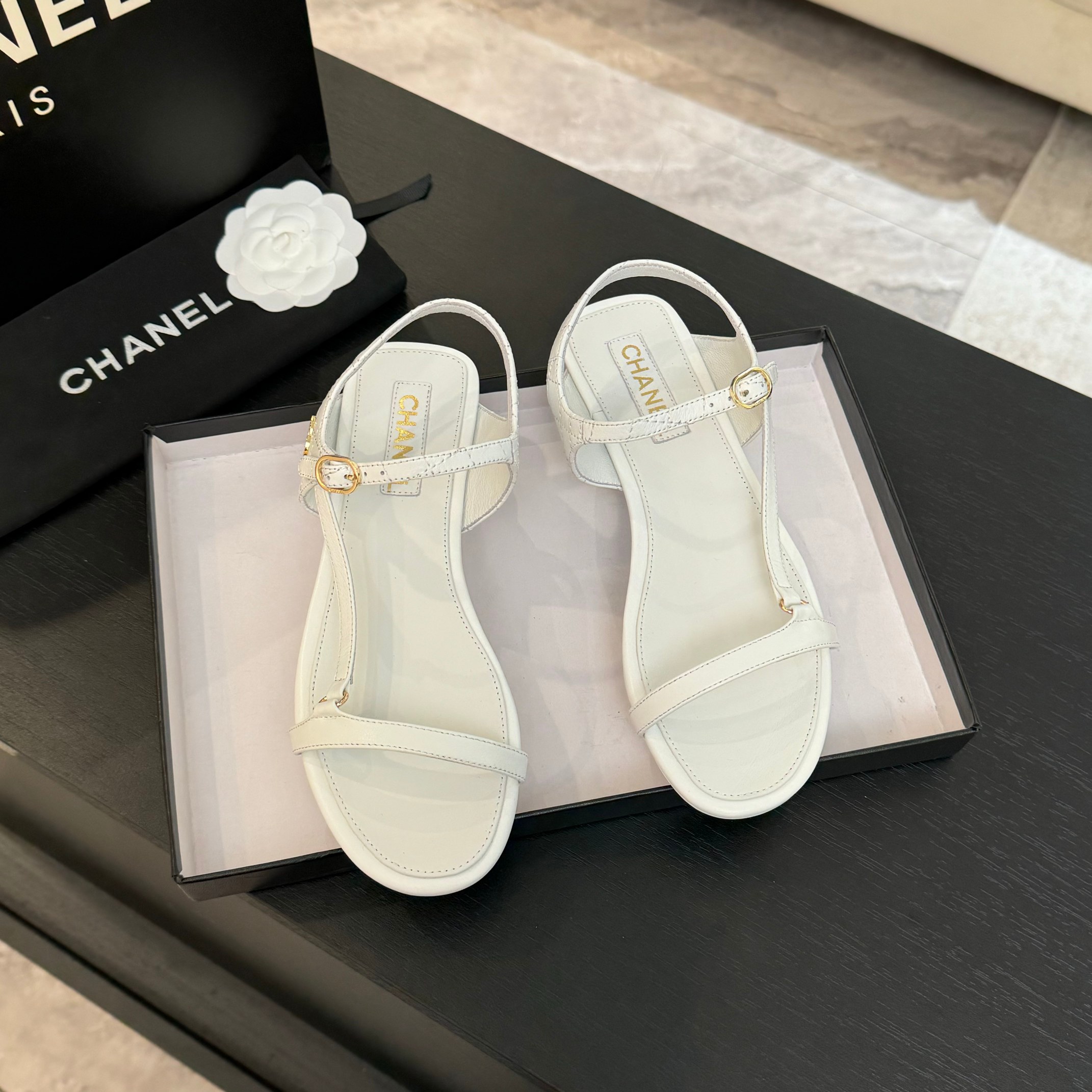 Elegant Chanel-Inspired Flat Sandals with Quilted Design and Double C Logo 7 a1744275905360 4368