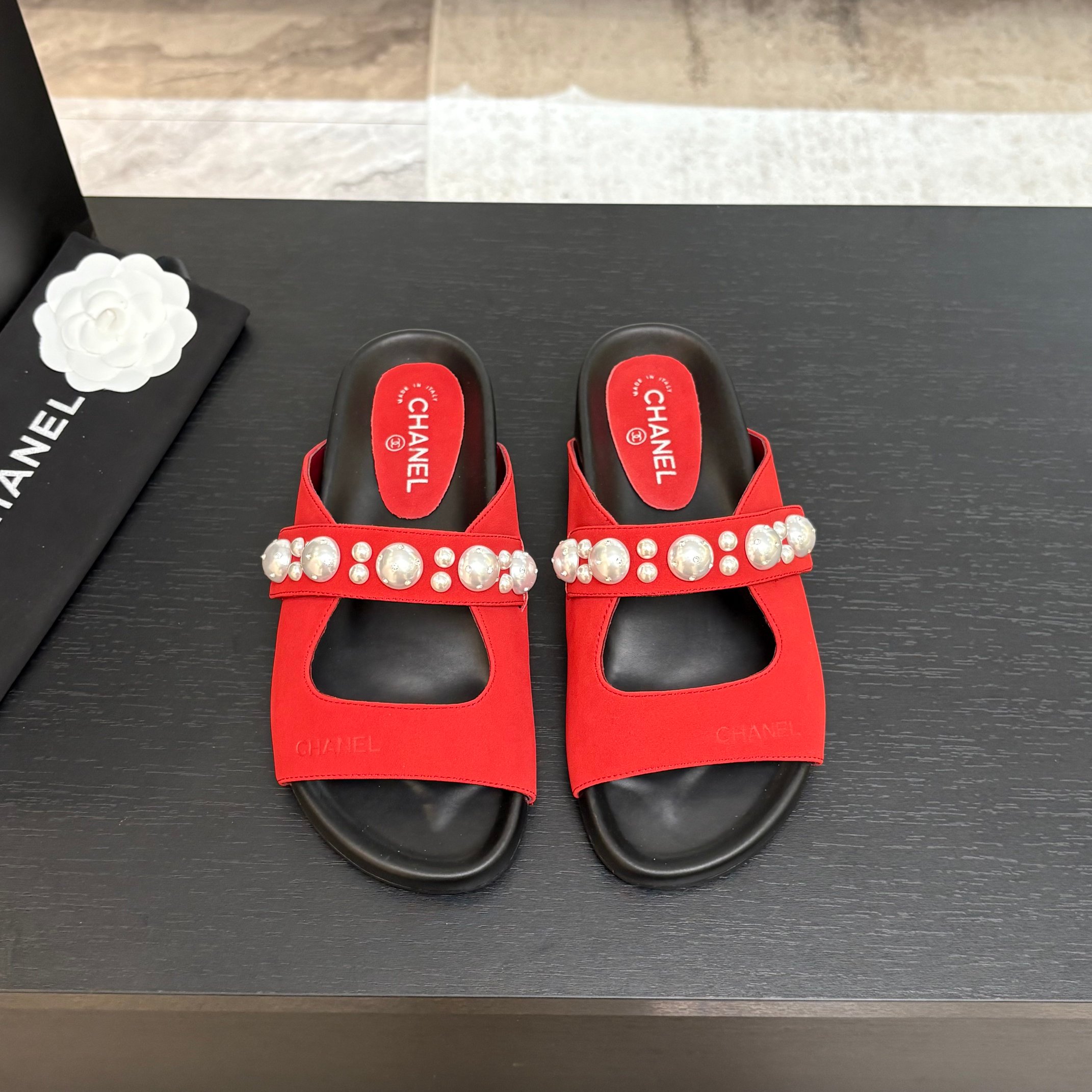 NO:249143,*25 Counter [authentic level] version!  !  Official catalog Number of codes 35, 36, 37, 38, 39 (34/40/41 Custom made to communicate with customer service) Heel height: 2.5cm All are equipped with genuine Italian packaging, slippers, slippers19860909*25 专柜【正品级】版本！！ 官方目录 码数35、36、37、38、39 (34/40/41 需要定做跟客服♂沟通)  跟高:2.5cm 均配有意大利正品包装,拖鞋,slippers,Women's Shoes