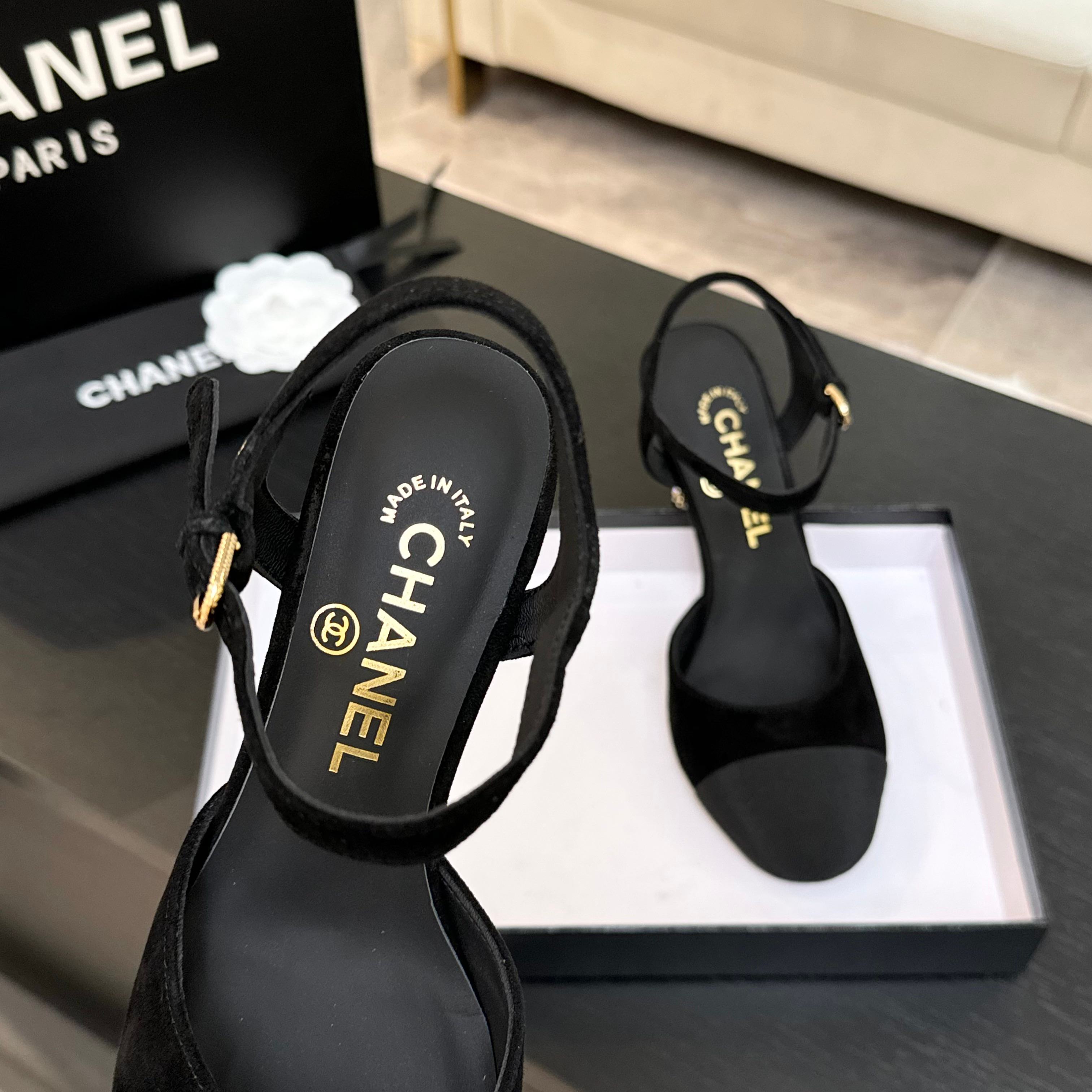 Chanel Women's Elegant Pearl Heeled Sandals - Classic & Versatile 7 a1745832207576 7706