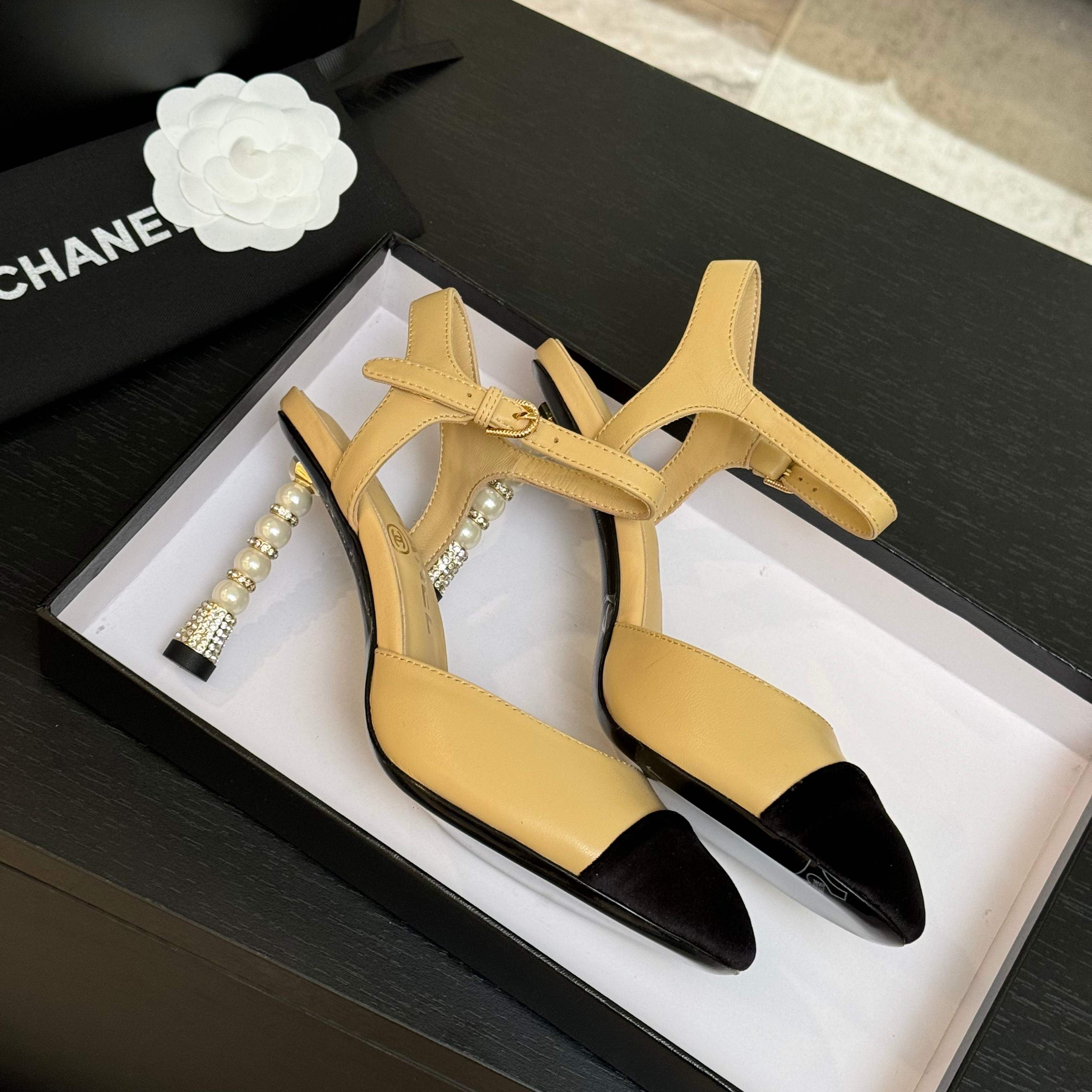 Chanel Women's Pearl Heel Sandals, Classic and Versatile Design 2 a1745832315025 4716