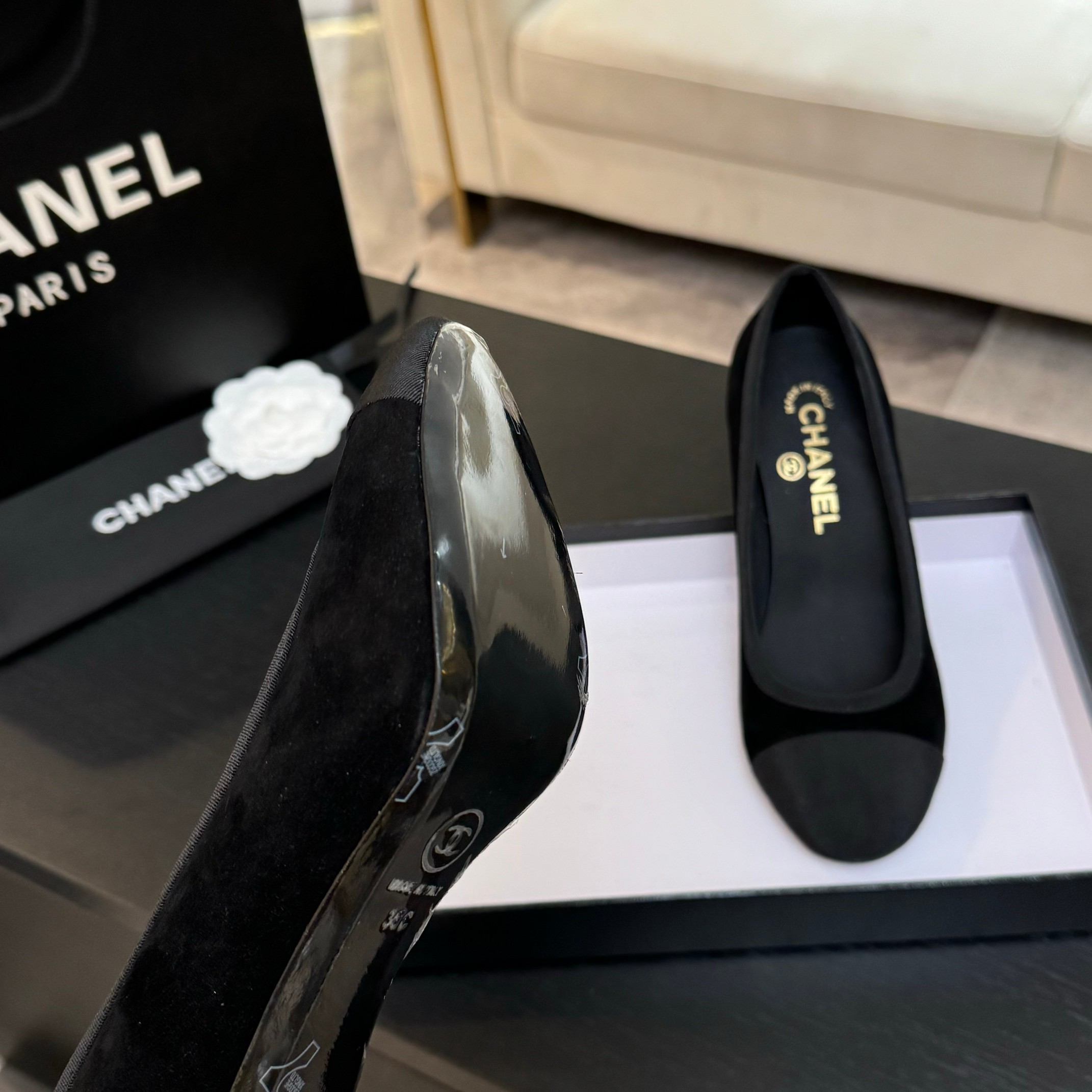 Chanel 25SS Women's Black Suede Pumps with Pearl Heel, Classic and Versatile 11 a1745832478360 1463
