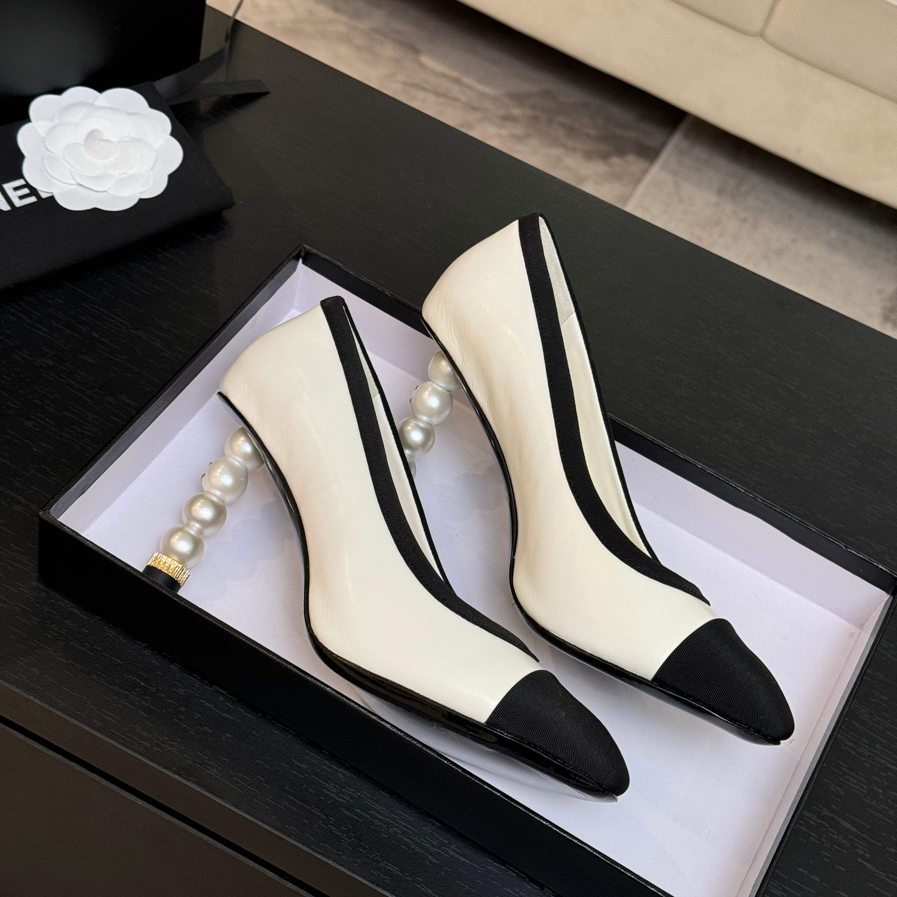 Chanel Women's Pearl Heel High Heels, Classic Pointed-Toe Pumps 2 a1745832498623 2724