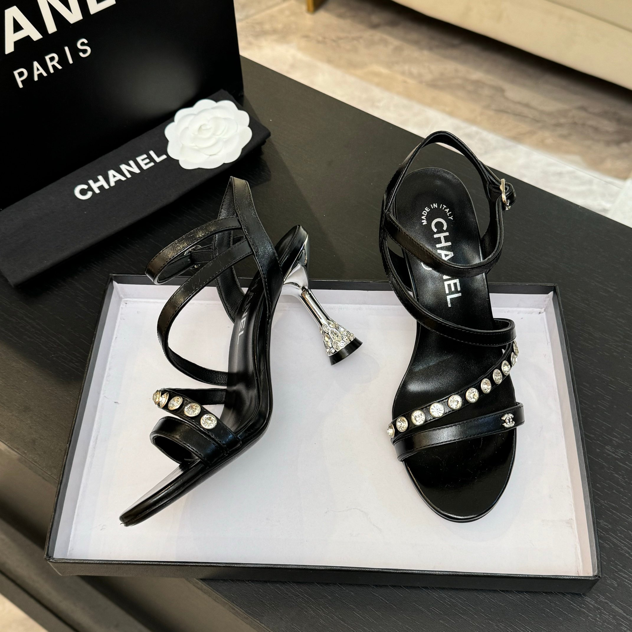 Chanell 25C Pearl Double C Buckle High Heels - Vintage Style 6 a1748162366270 3123