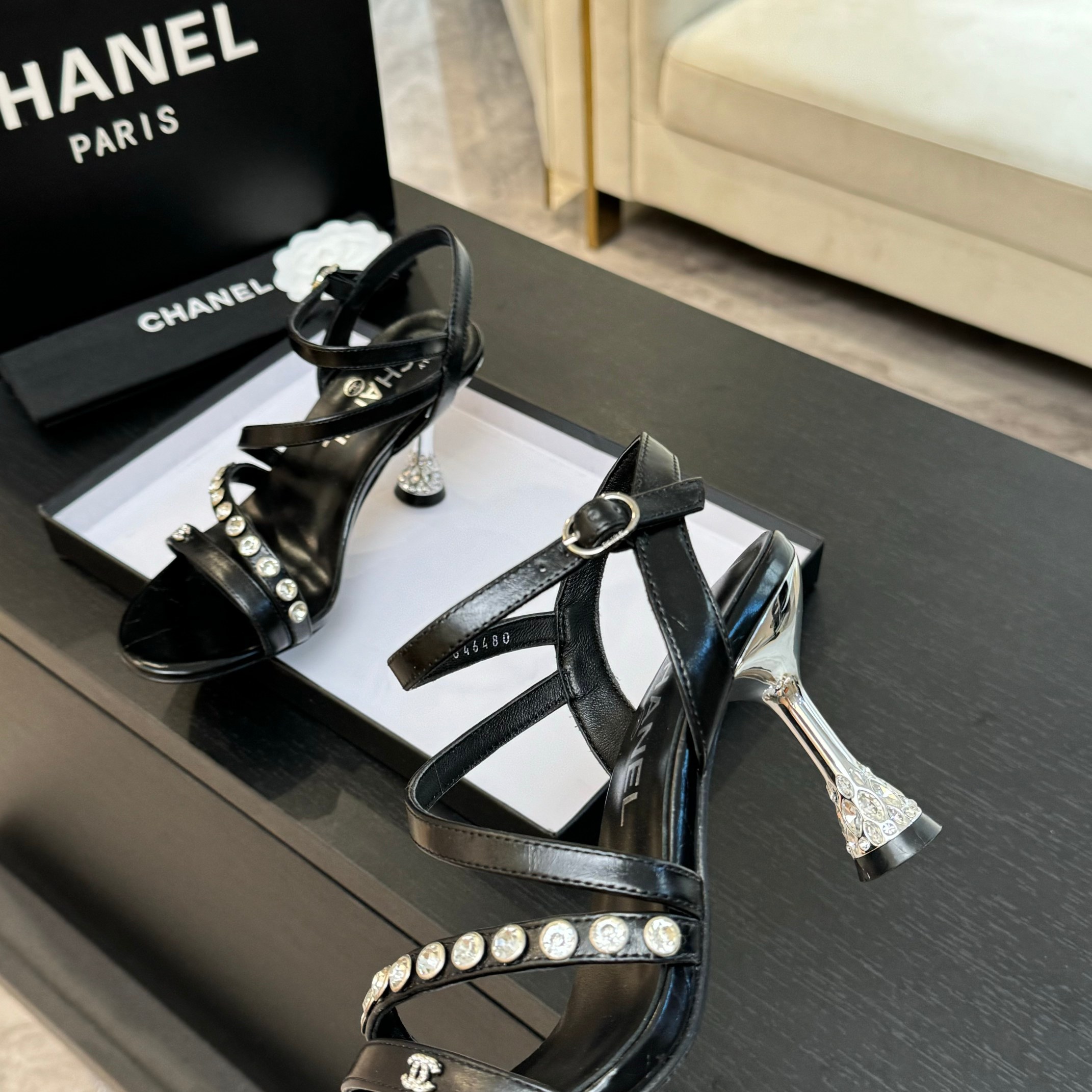 Chanell 25C Pearl Double C Buckle High Heels - Vintage Style 8 a1748162370631 3786