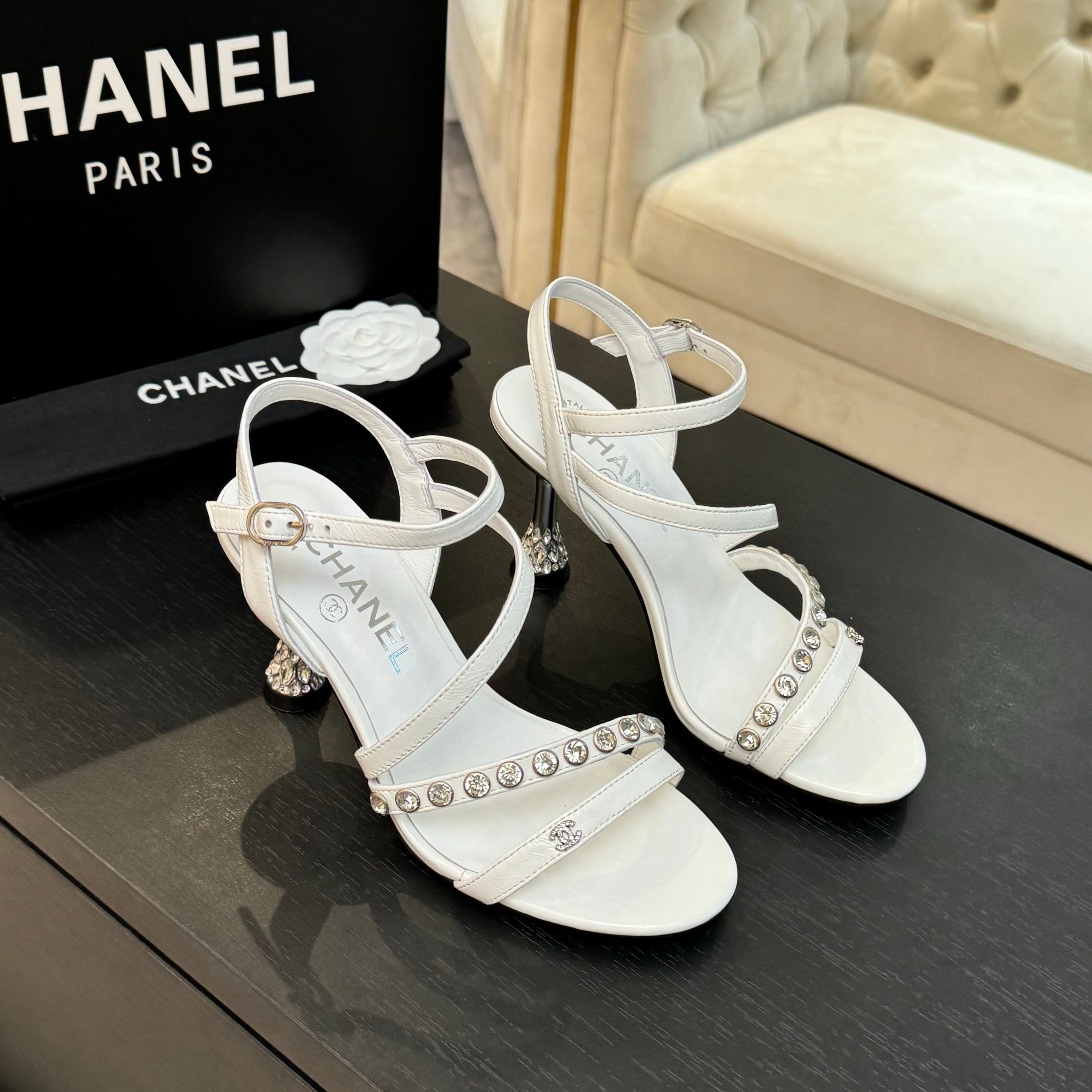 Chanell 25C Pearl Double C Buckle High Heels - Vintage & Retro Style 3 a1748162382231 8032