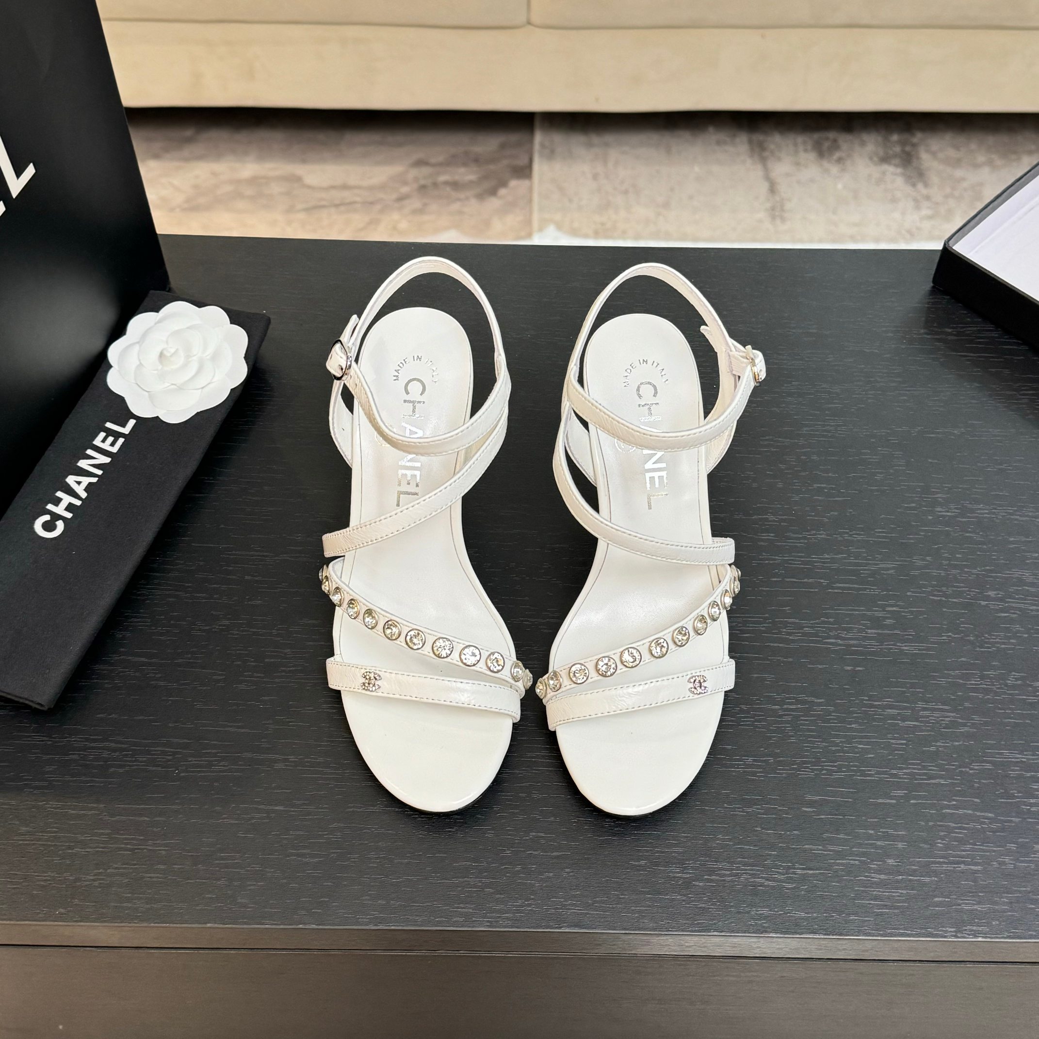 Chanell 25C Pearl Double C Buckle High Heels - Vintage & Retro Style 2 a1748162382385 7182