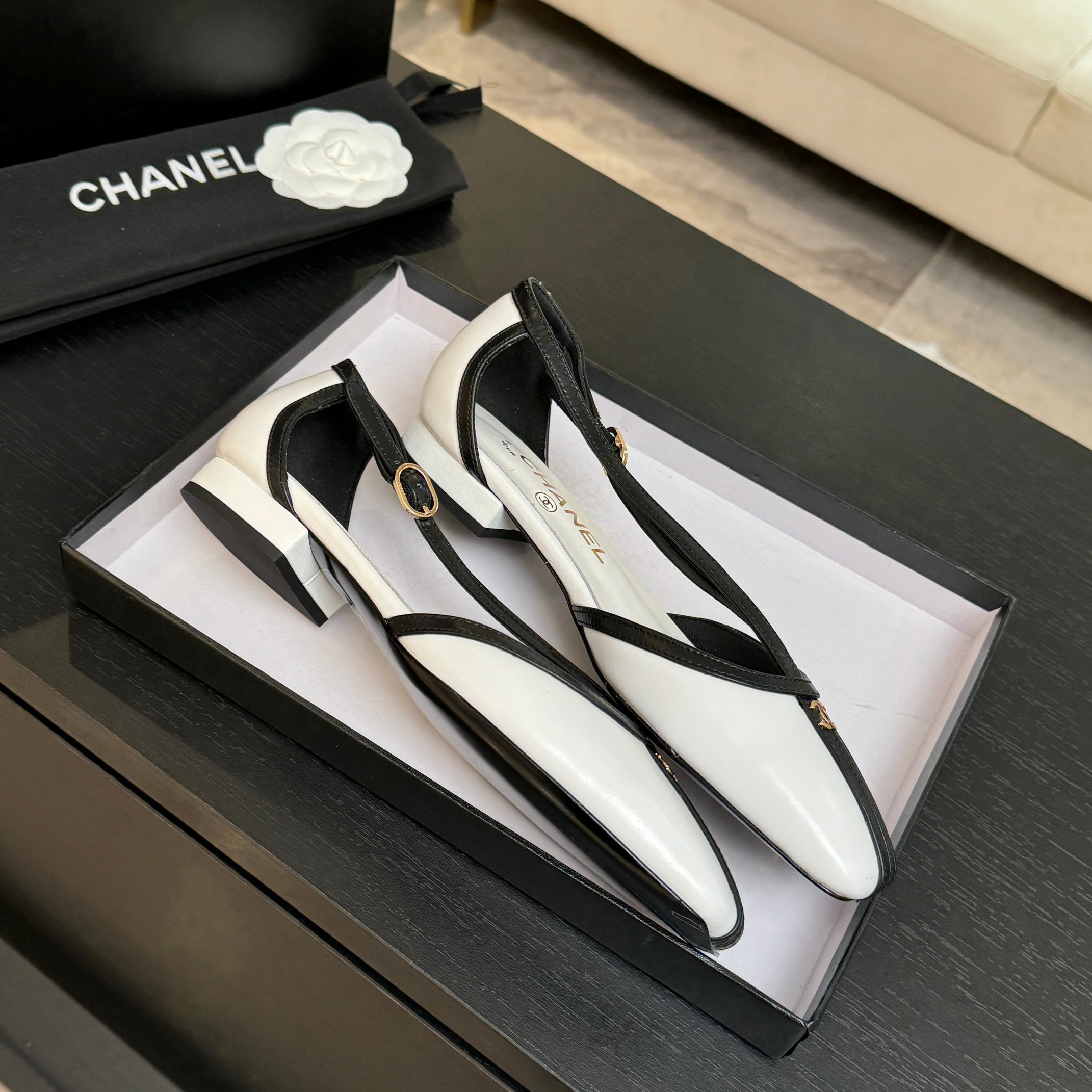 샤넬 더블 C 장식 오픈토 샌들 98467 이미지 7