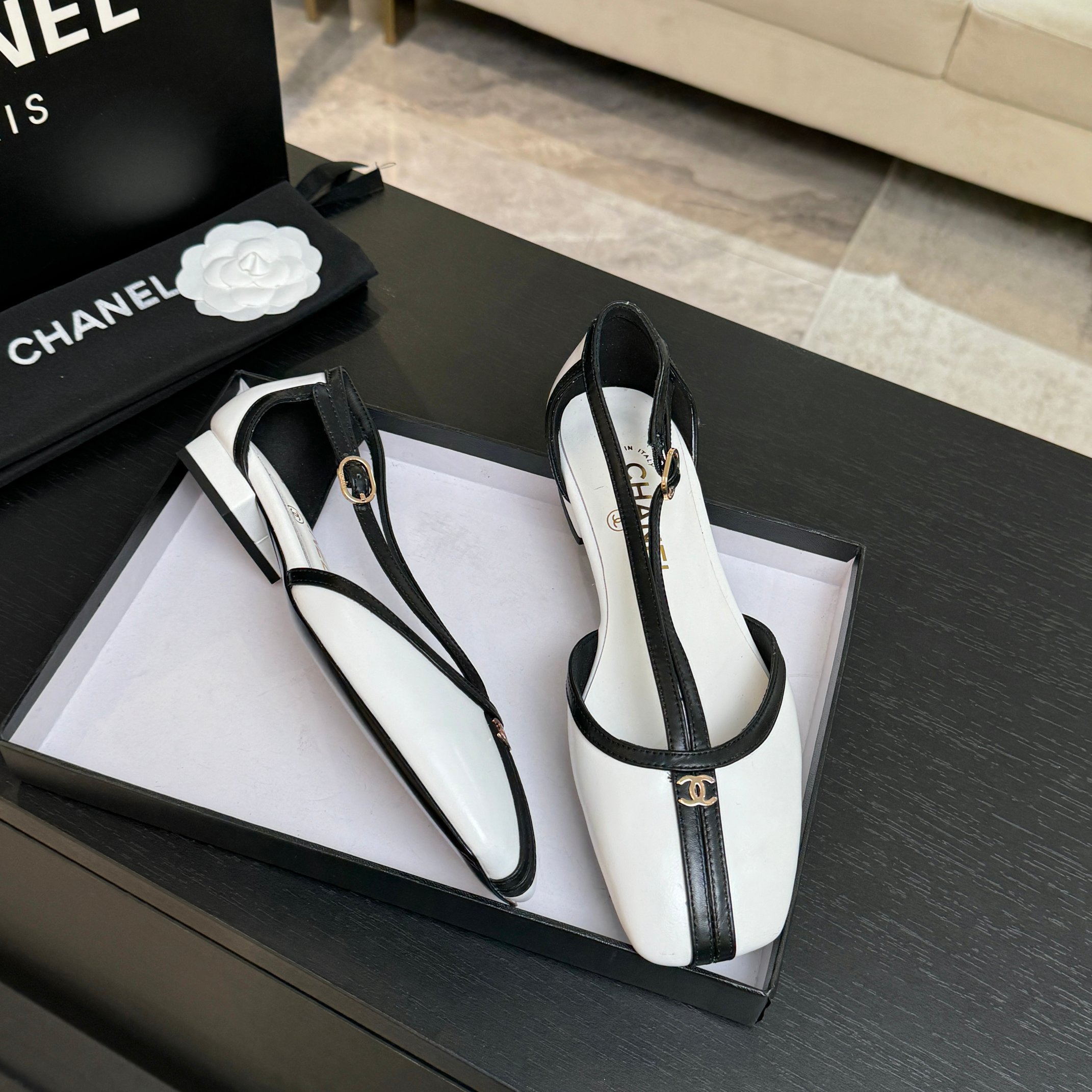 샤넬 더블 C 장식 오픈토 샌들 98467 이미지 6